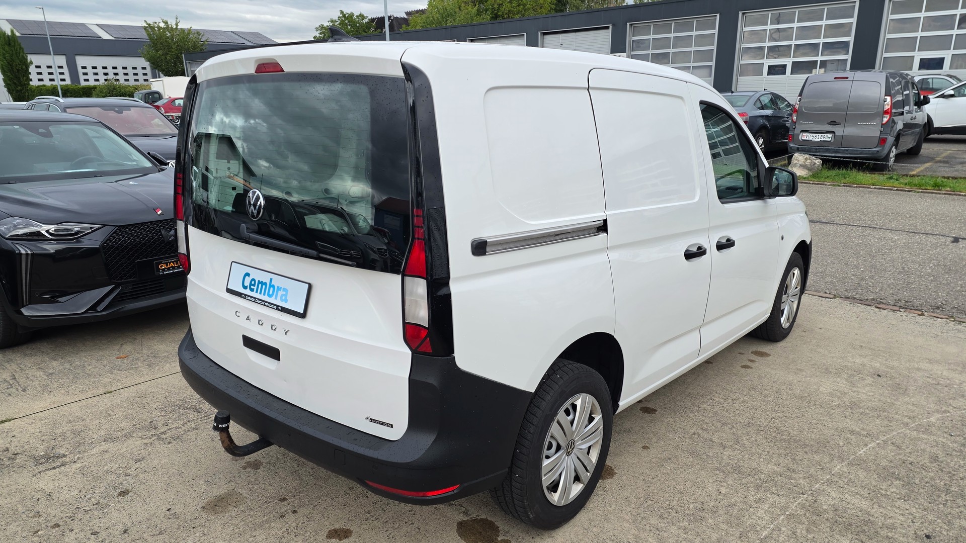 VW Caddy Cargo 2.0TDI 4Motion-image-3
