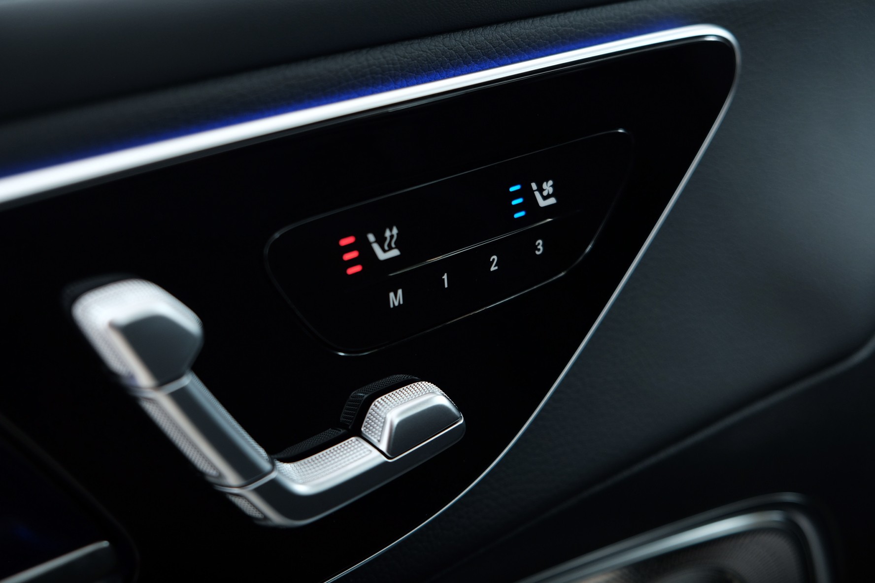 MERCEDES-BENZ GLC 300 e EQ Star AMG Line 4matic X254-image-17