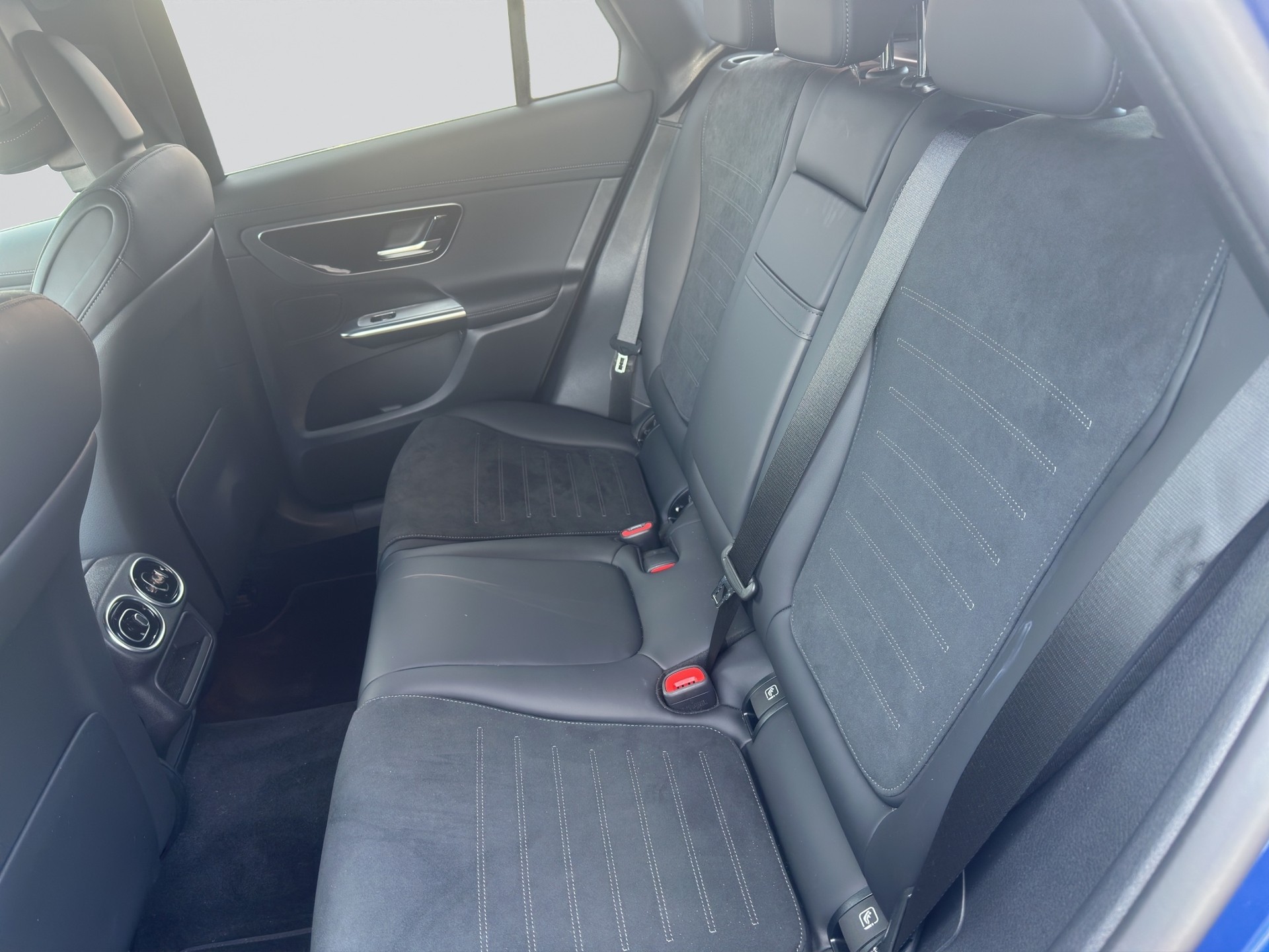 MERCEDES-BENZ GLC 300 d 4Matic 9G-Tronic AMG Line-image-7