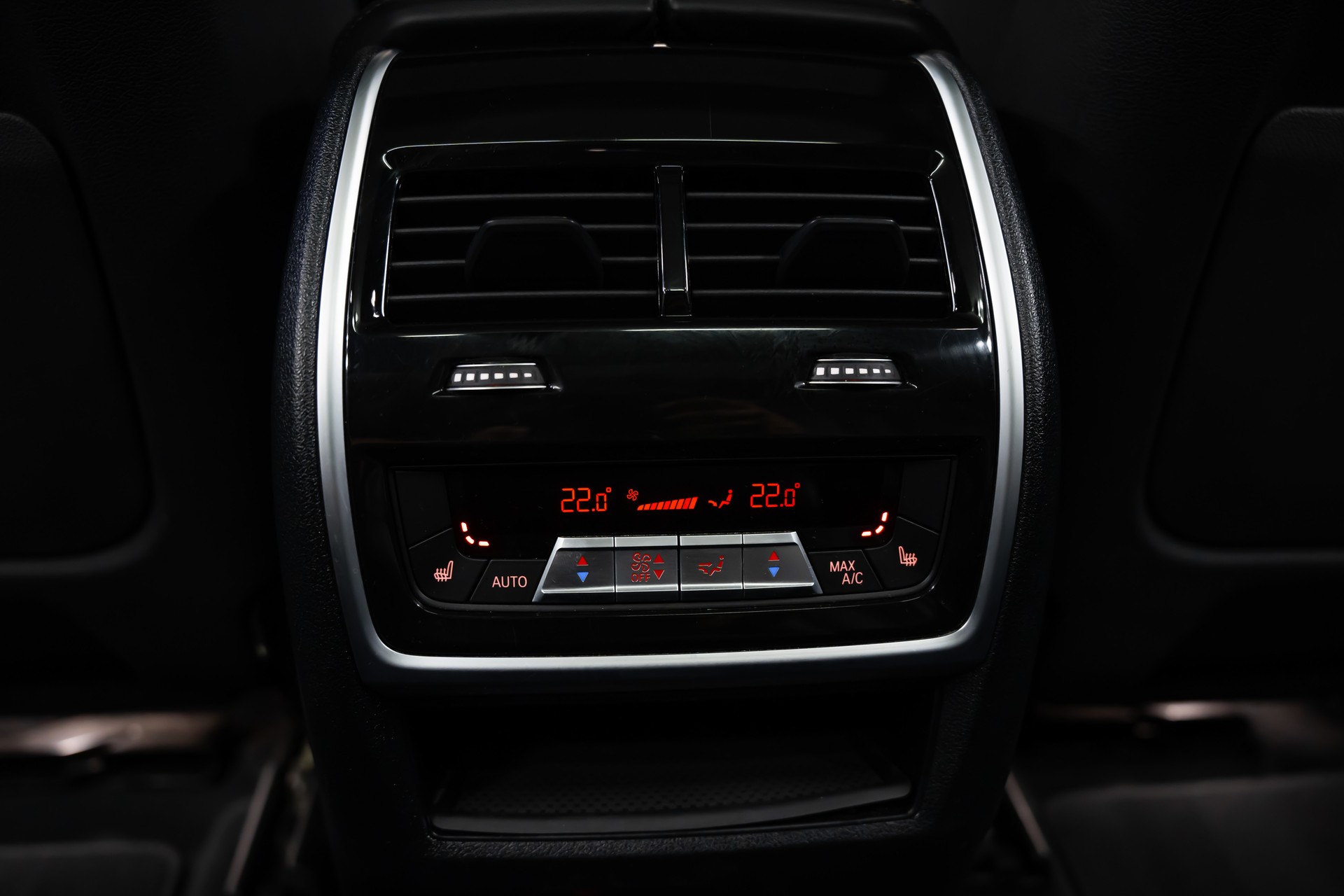 BMW X7 xDrive 48V 40i M Sport Steptronic *Facelift*Sky-Lounge*Head-Up*-image-17