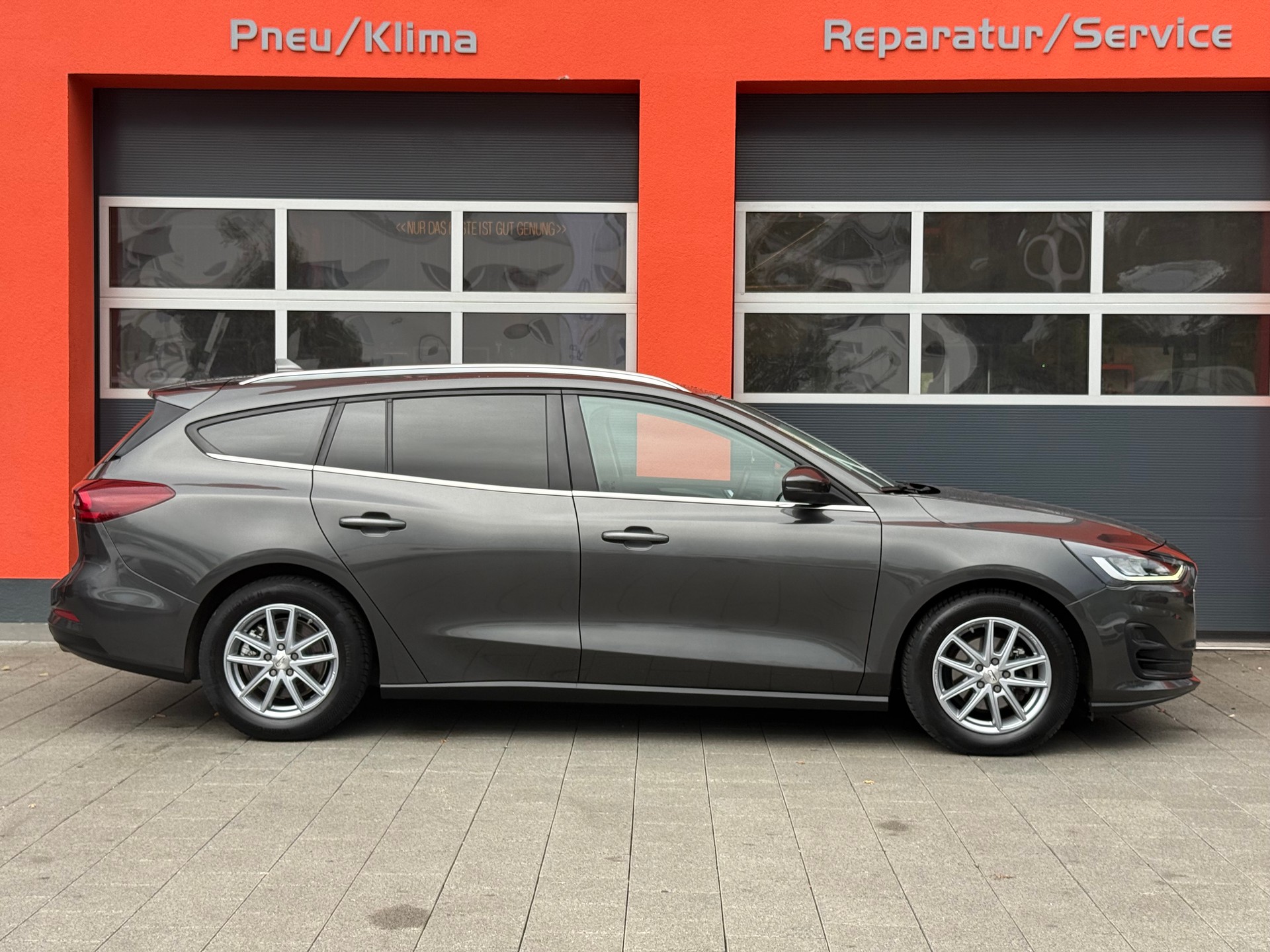 FORD Focus 1.0 MHEV Titanium X Automat-image-3