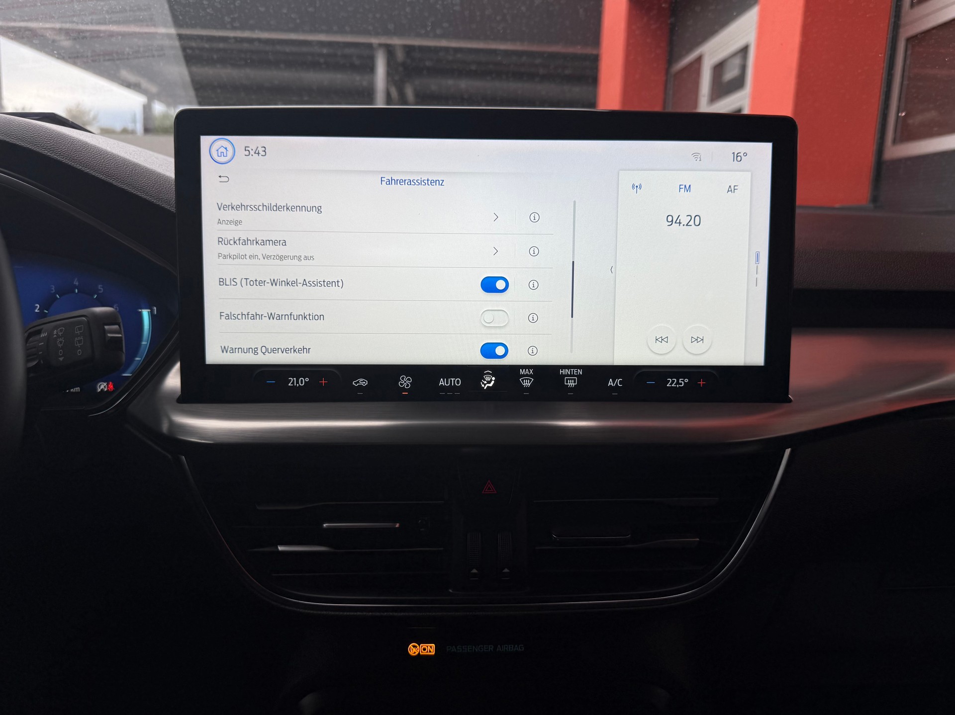 FORD Focus 1.0 MHEV Titanium X Automat-image-7