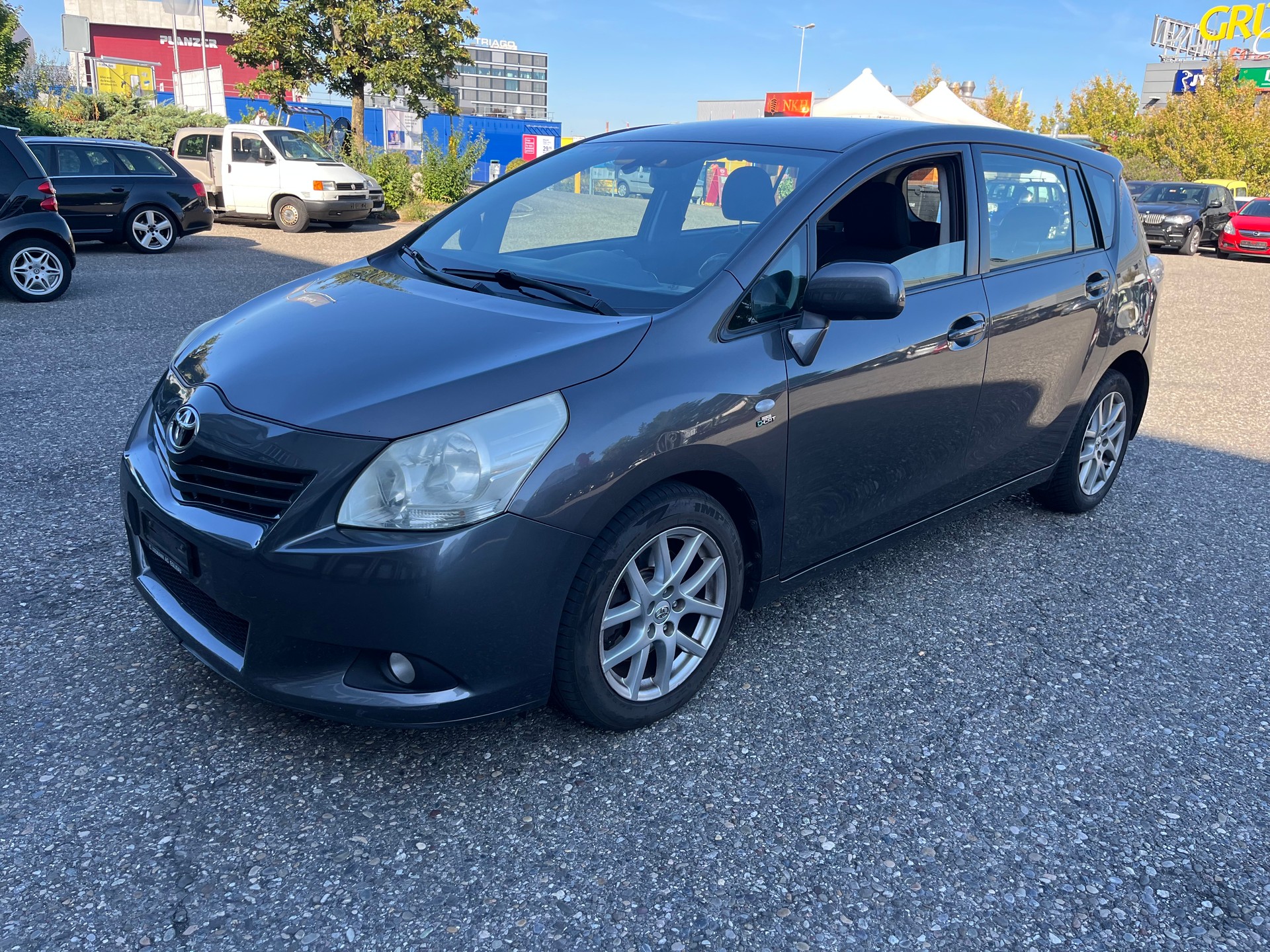 TOYOTA Verso 2.2 D-CAT Linea Sol Premium Automatic-image-0