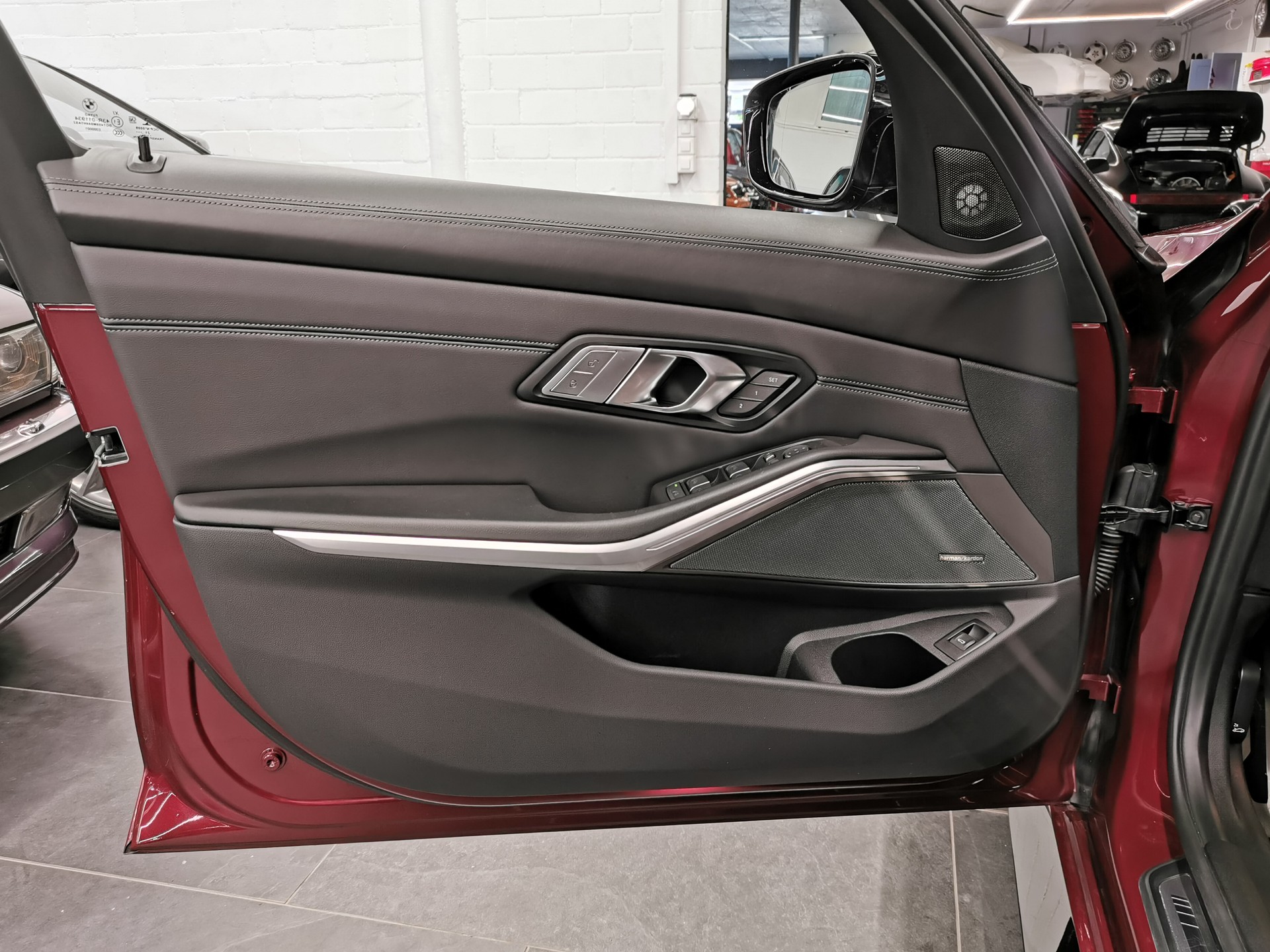 BMW M3 Touring xDrive Competition M Individual AVENTURINROT-image-13