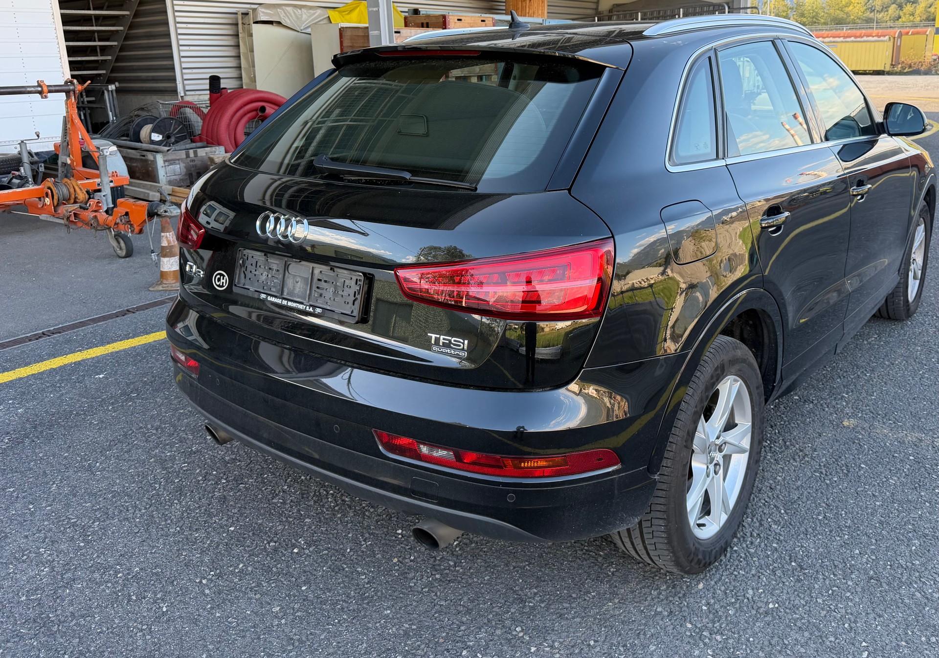 AUDI Q3 2.0 TFSI sport quattro S-tronic-image-4