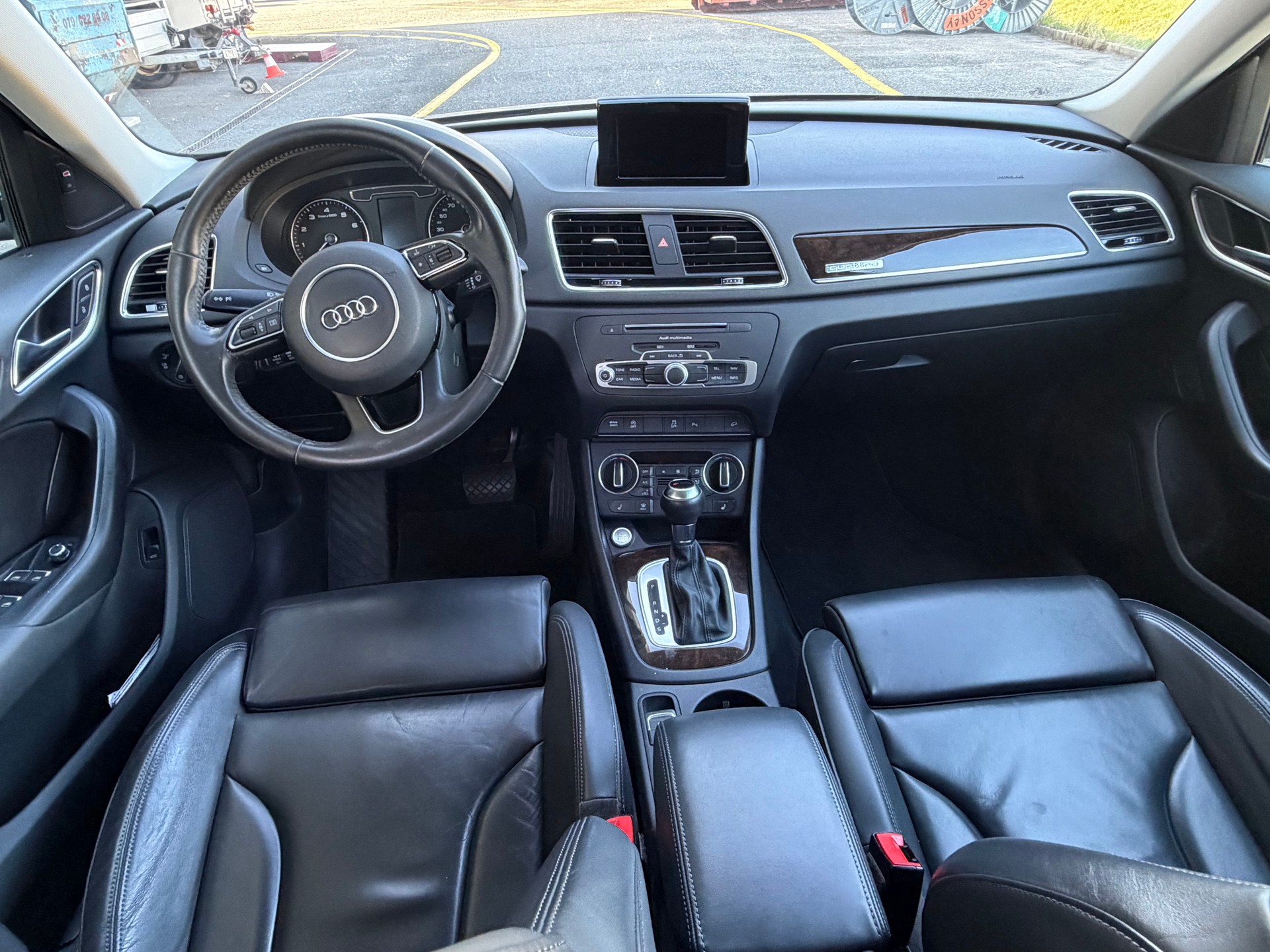 AUDI Q3 2.0 TFSI sport quattro S-tronic-image-6