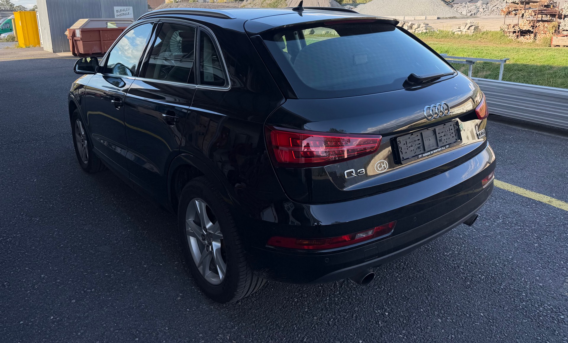 AUDI Q3 2.0 TFSI sport quattro S-tronic-image-3