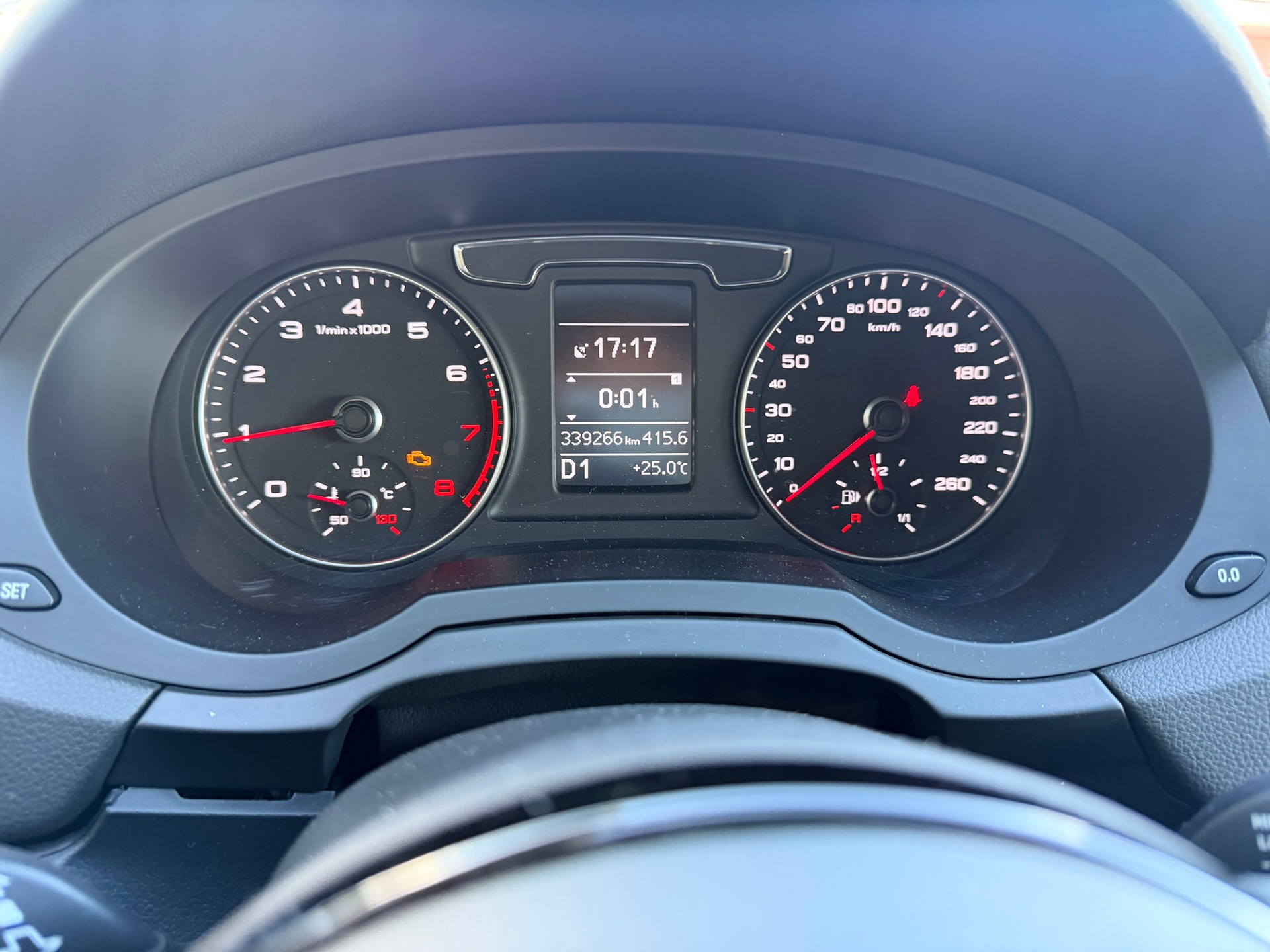 AUDI Q3 2.0 TFSI sport quattro S-tronic-image-7