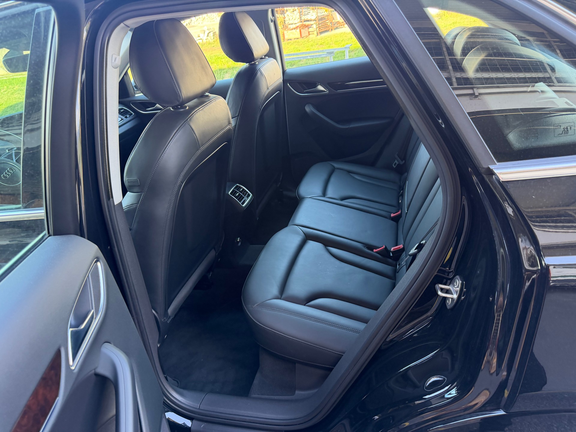 AUDI Q3 2.0 TFSI sport quattro S-tronic-image-5