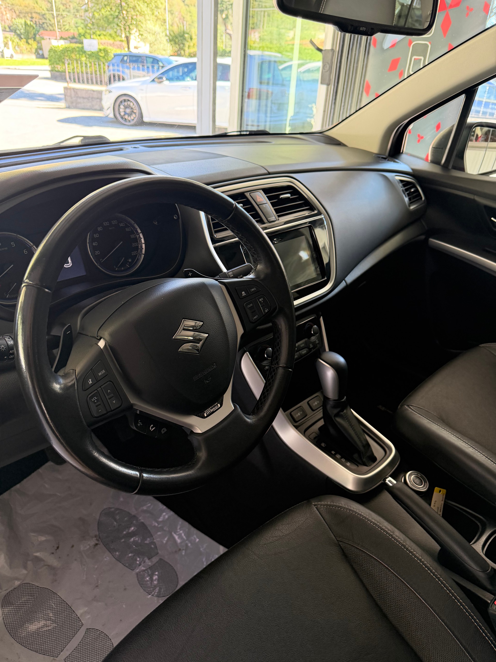SUZUKI SX4 S-Cross 1.4 16V Generation Hybrid 4WD Automatic-image-6