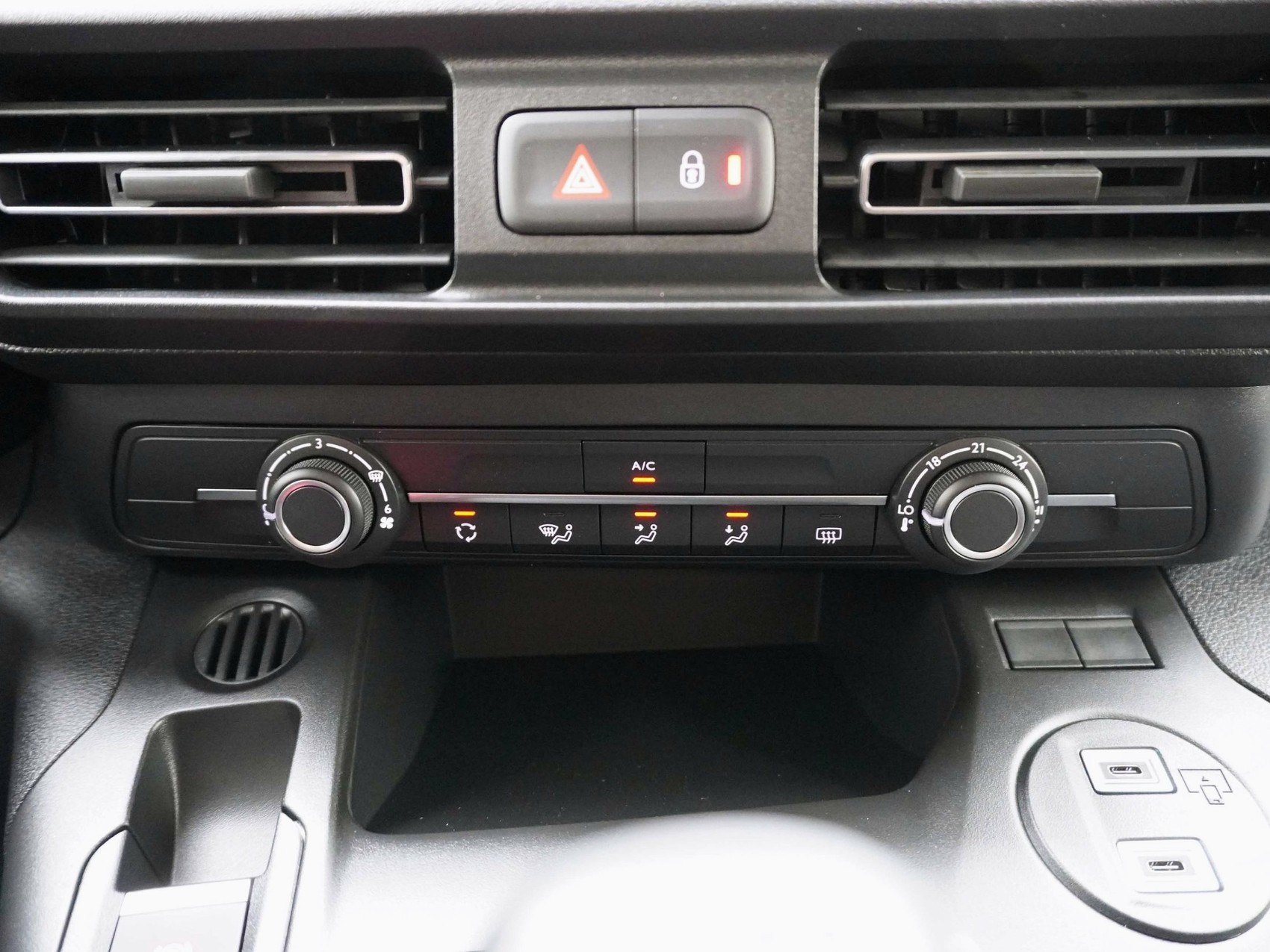 CITROEN Berlingo M 1.5 BlueHDi 100 S/S-image-13