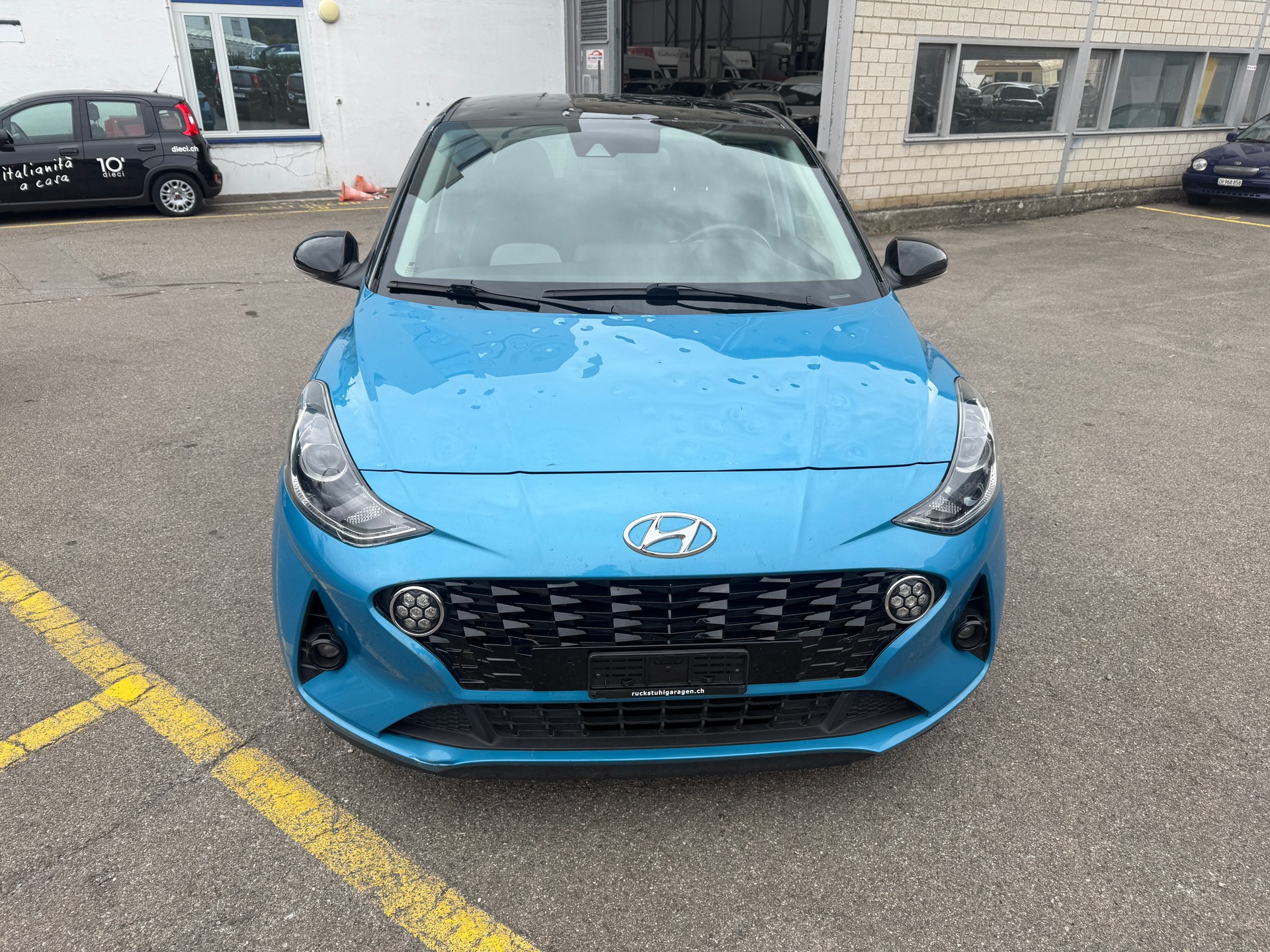 HYUNDAI i10 1.2 Launch Plus Automat-image-1