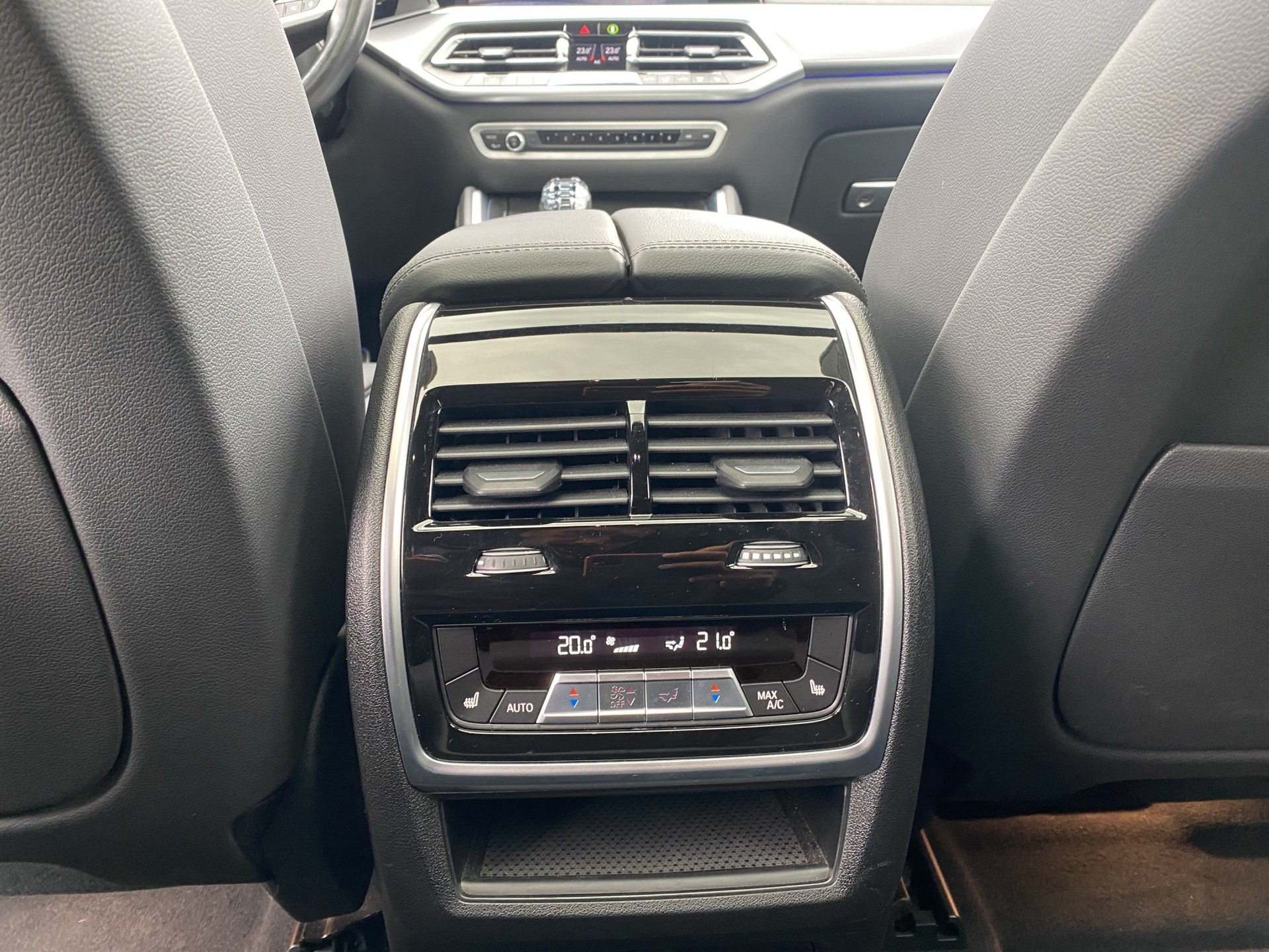 BMW X6 xDrive 48V 40d Steptronic M Sport-image-15