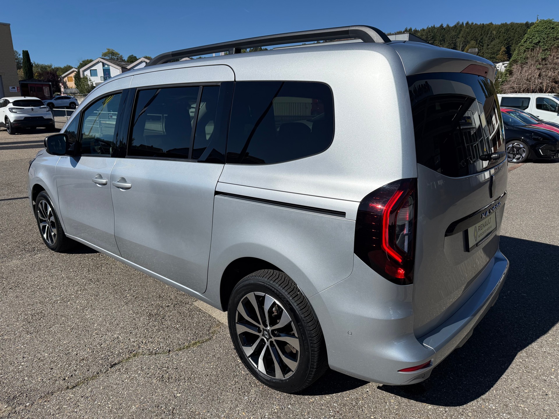 RENAULT Kangoo 1.3 TCe 130 PF Techno EDC-image-3