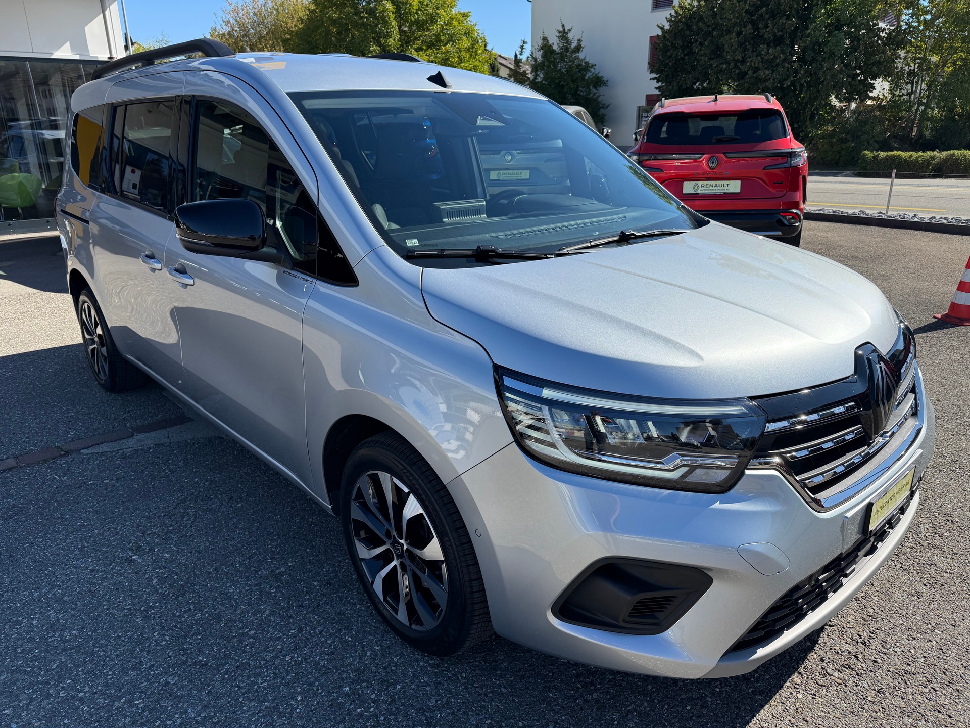 RENAULT Kangoo 1.3 TCe 130 PF Techno EDC-image-7