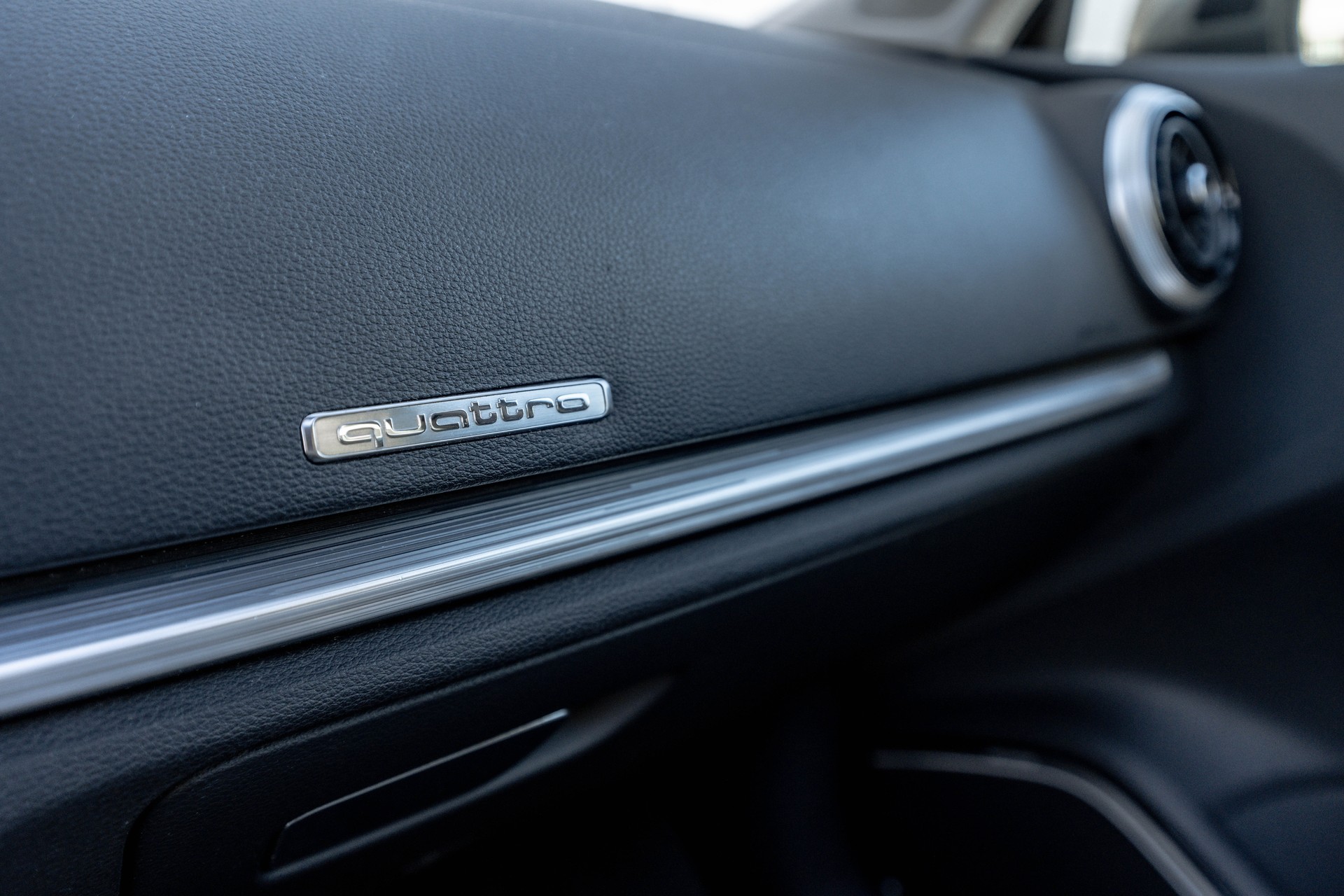 AUDI A3 Sportback 2.0 TDI Design S-tronic quattro * FRISCH AB MFK * TRAUMHAFTE AUSSTATTUNG *-image-31