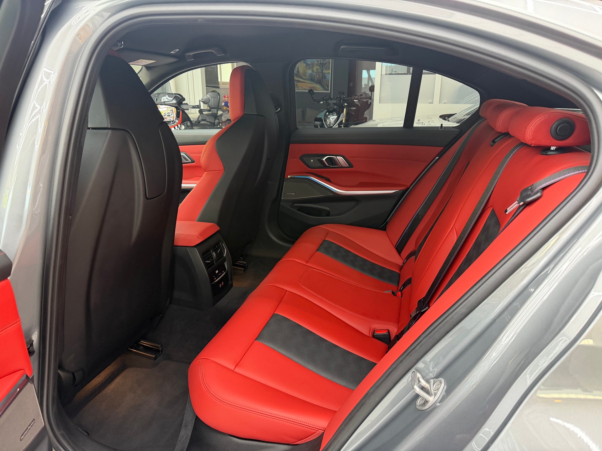 BMW M3 Competition xDrive-image-12