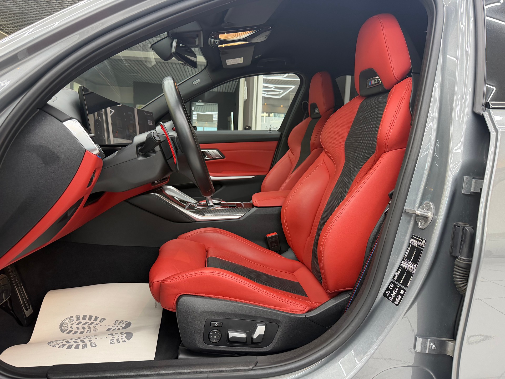 BMW M3 Competition xDrive-image-11