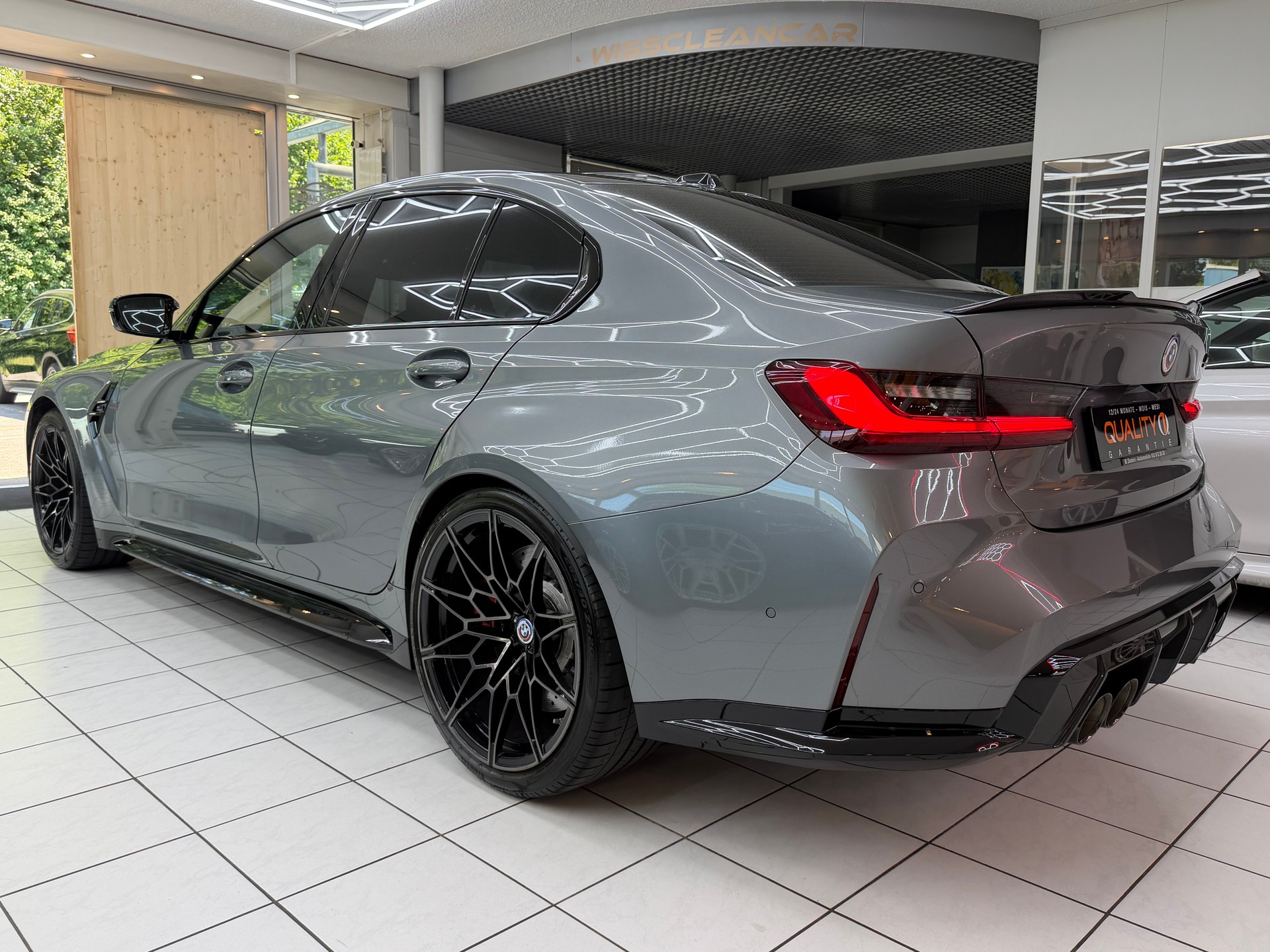 BMW M3 Competition xDrive-image-6