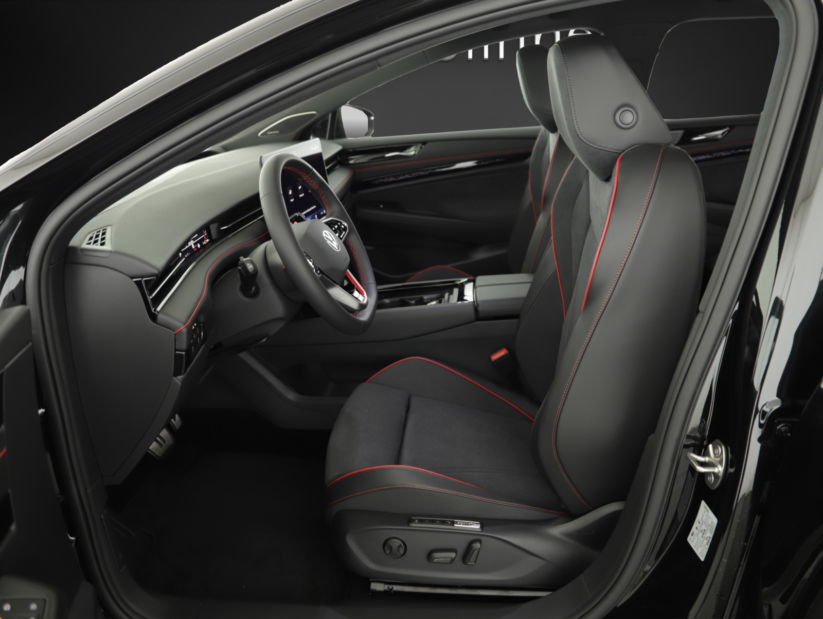 VW ID.7 Tourer GTX 86 kWh GTX 4 Motion-image-8