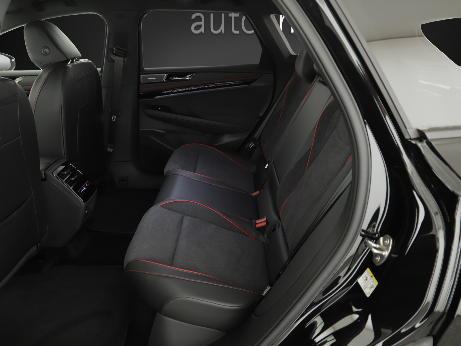 VW ID.7 Tourer GTX 86 kWh GTX 4 Motion-image-9