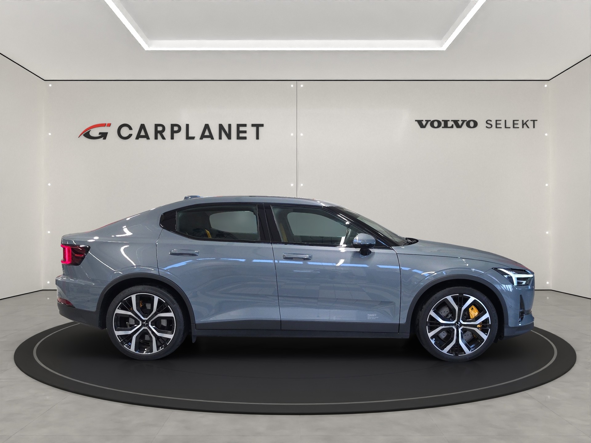 POLESTAR 2 Long Range Dual Motor Performance-image-2