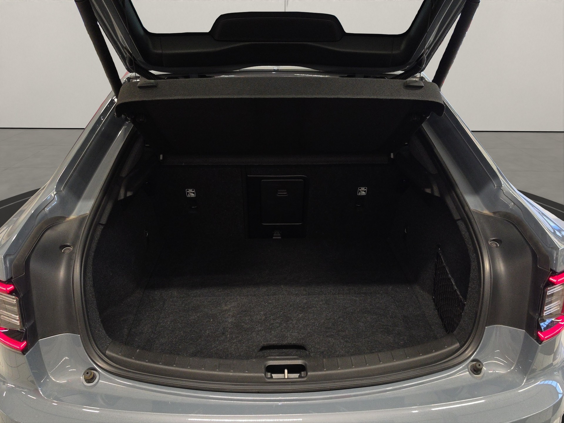 POLESTAR 2 Long Range Dual Motor Performance-image-5