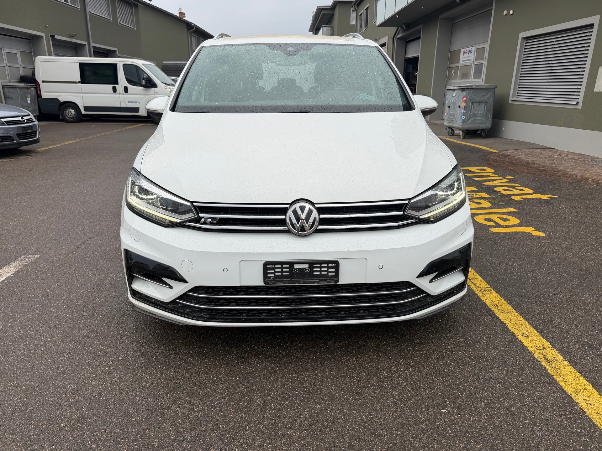 VW Touran 1.8 TSI BlueMotion Technology Sport DSG-image-1