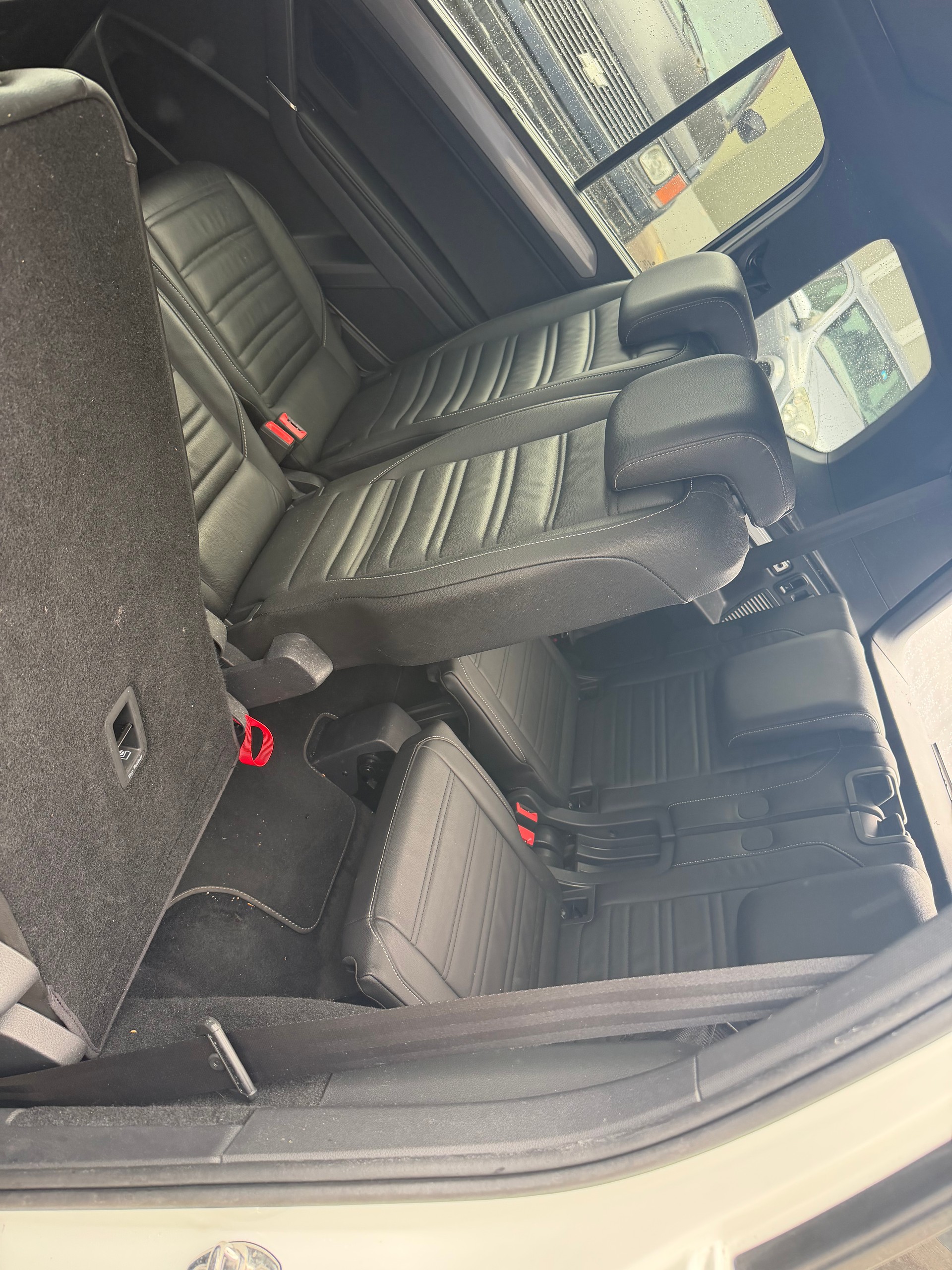 VW Touran 1.8 TSI BlueMotion Technology Sport DSG-image-6