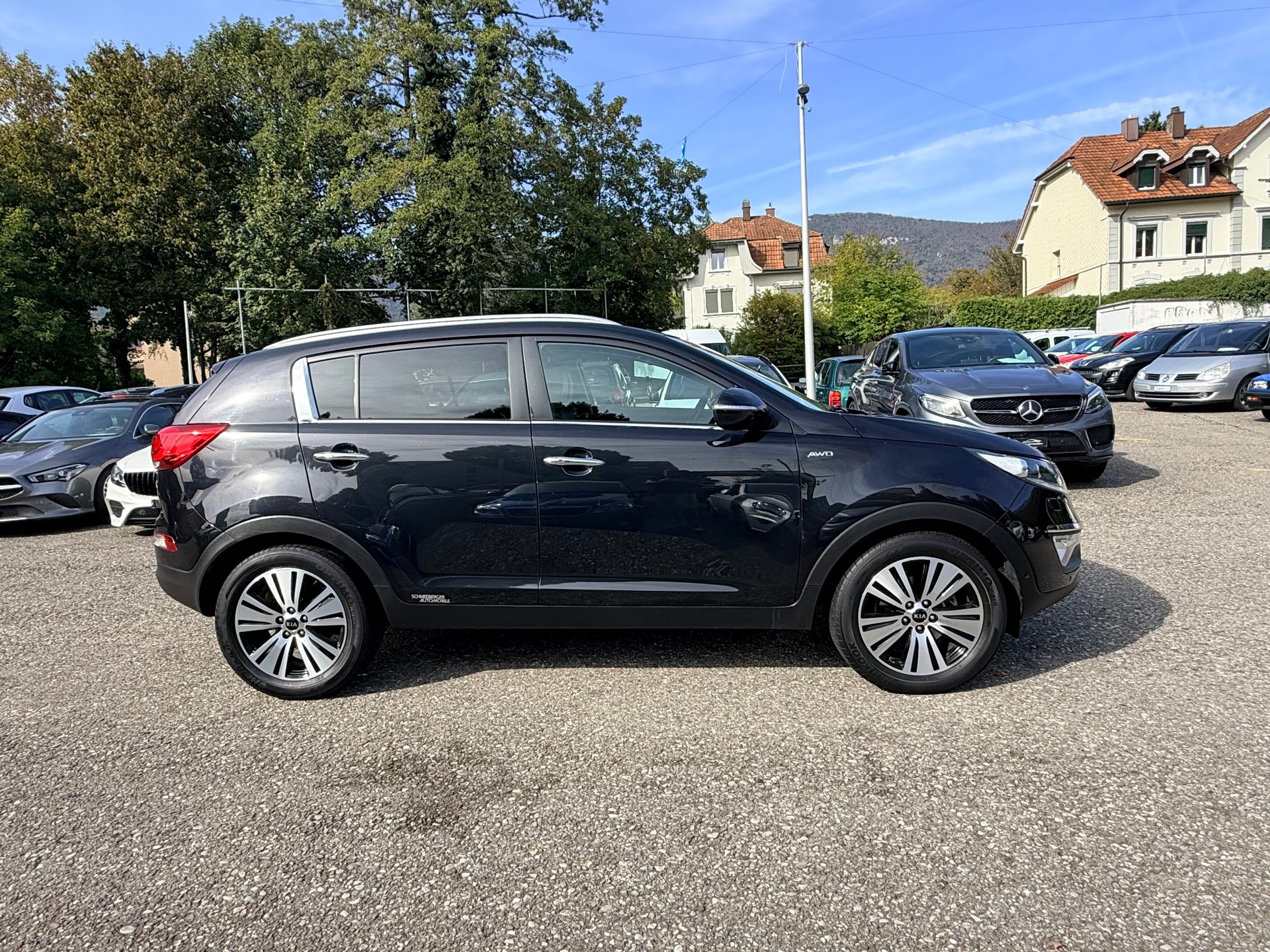 KIA Sportage 2.0 CRDi Style 4WD Automatic-image-7