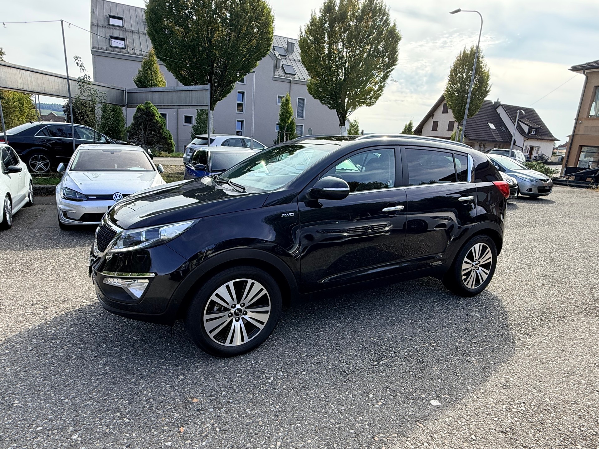 KIA Sportage 2.0 CRDi Style 4WD Automatic-image-6