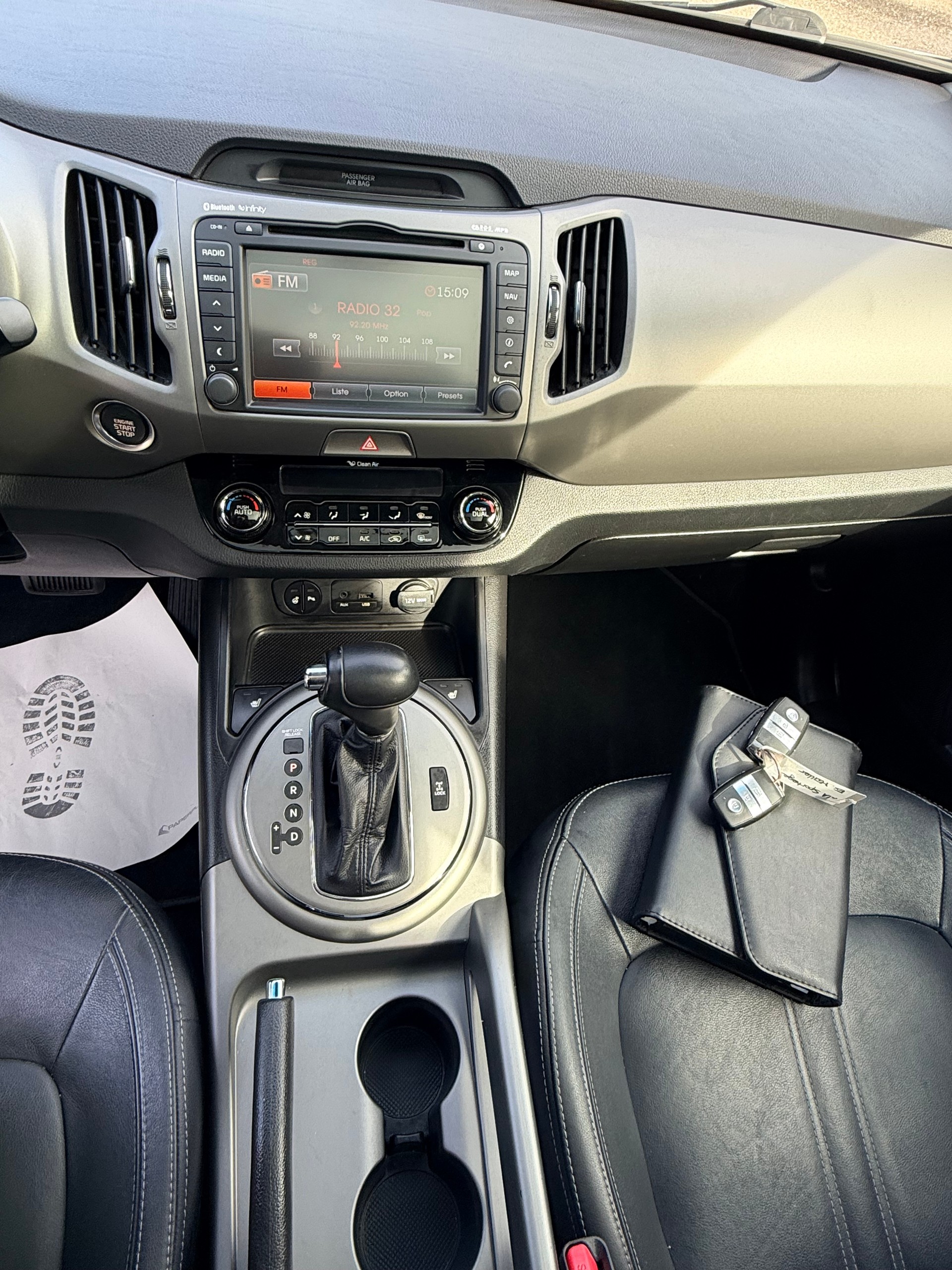 KIA Sportage 2.0 CRDi Style 4WD Automatic-image-19