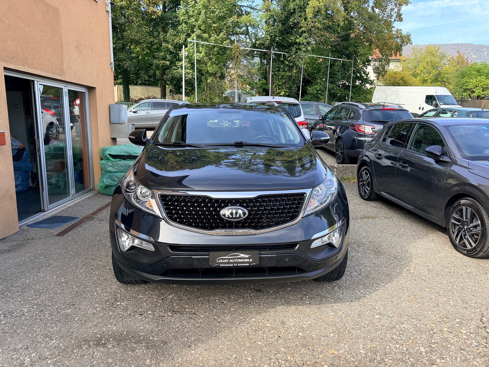 KIA Sportage 2.0 CRDi Style 4WD Automatic-image-4