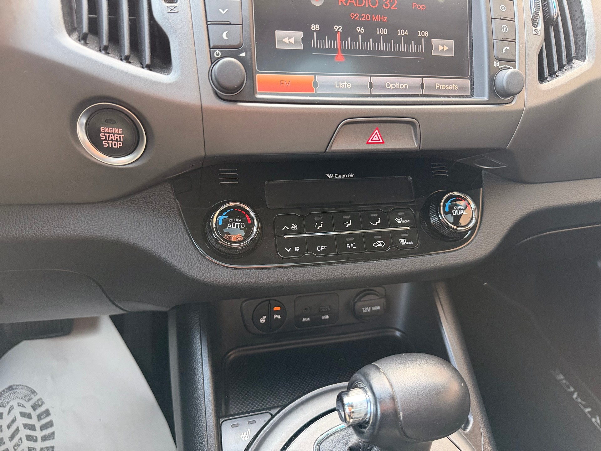 KIA Sportage 2.0 CRDi Style 4WD Automatic-image-20