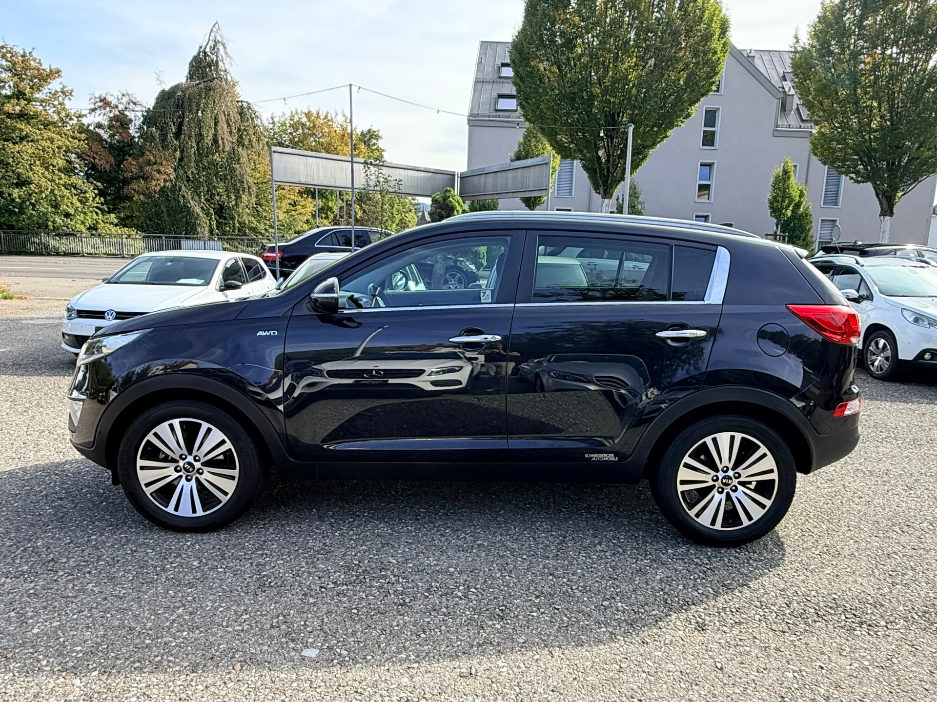KIA Sportage 2.0 CRDi Style 4WD Automatic-image-8