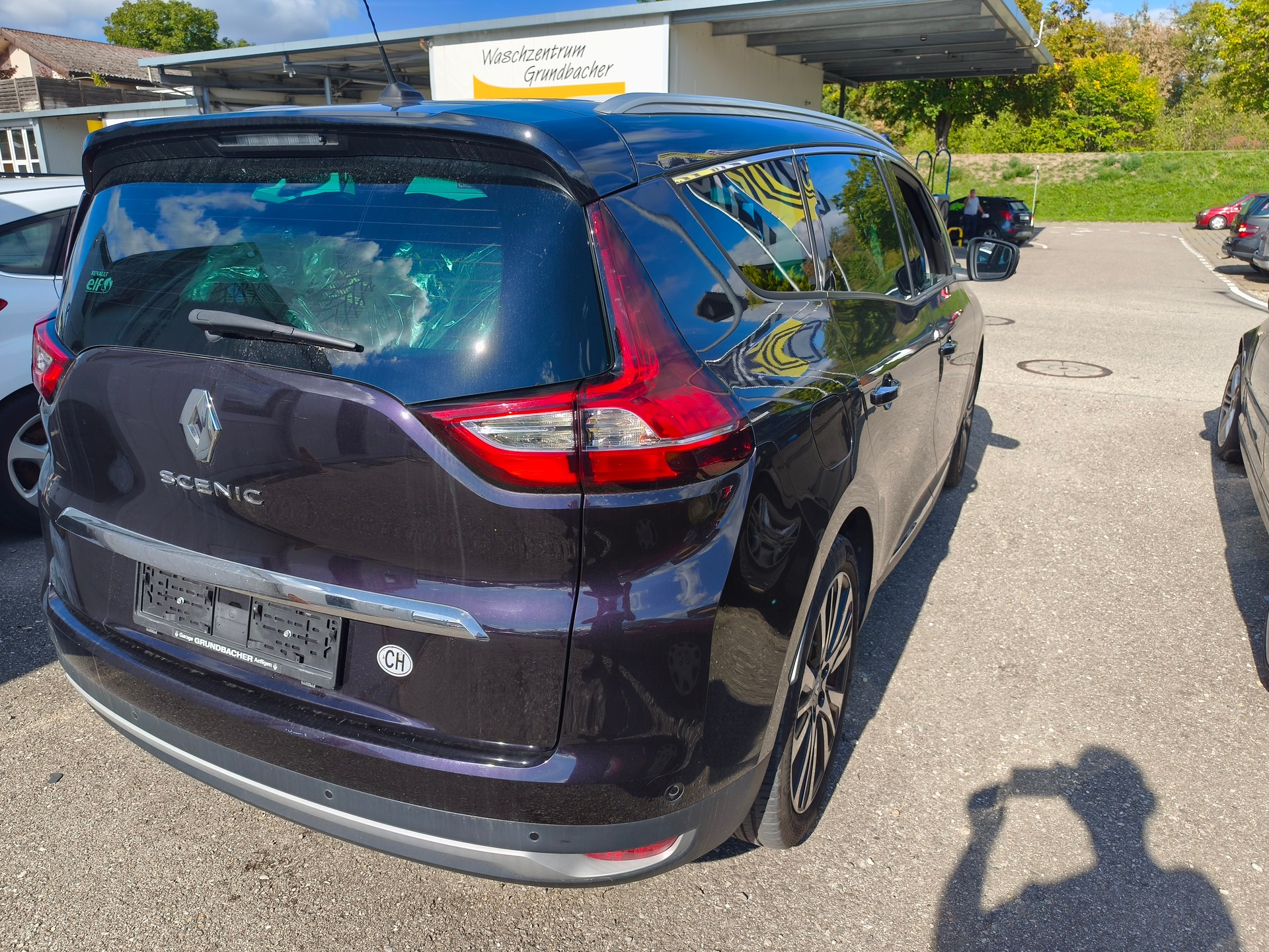 RENAULT Grand Scénic 1.2 16V Turbo Initiale Paris-image-2