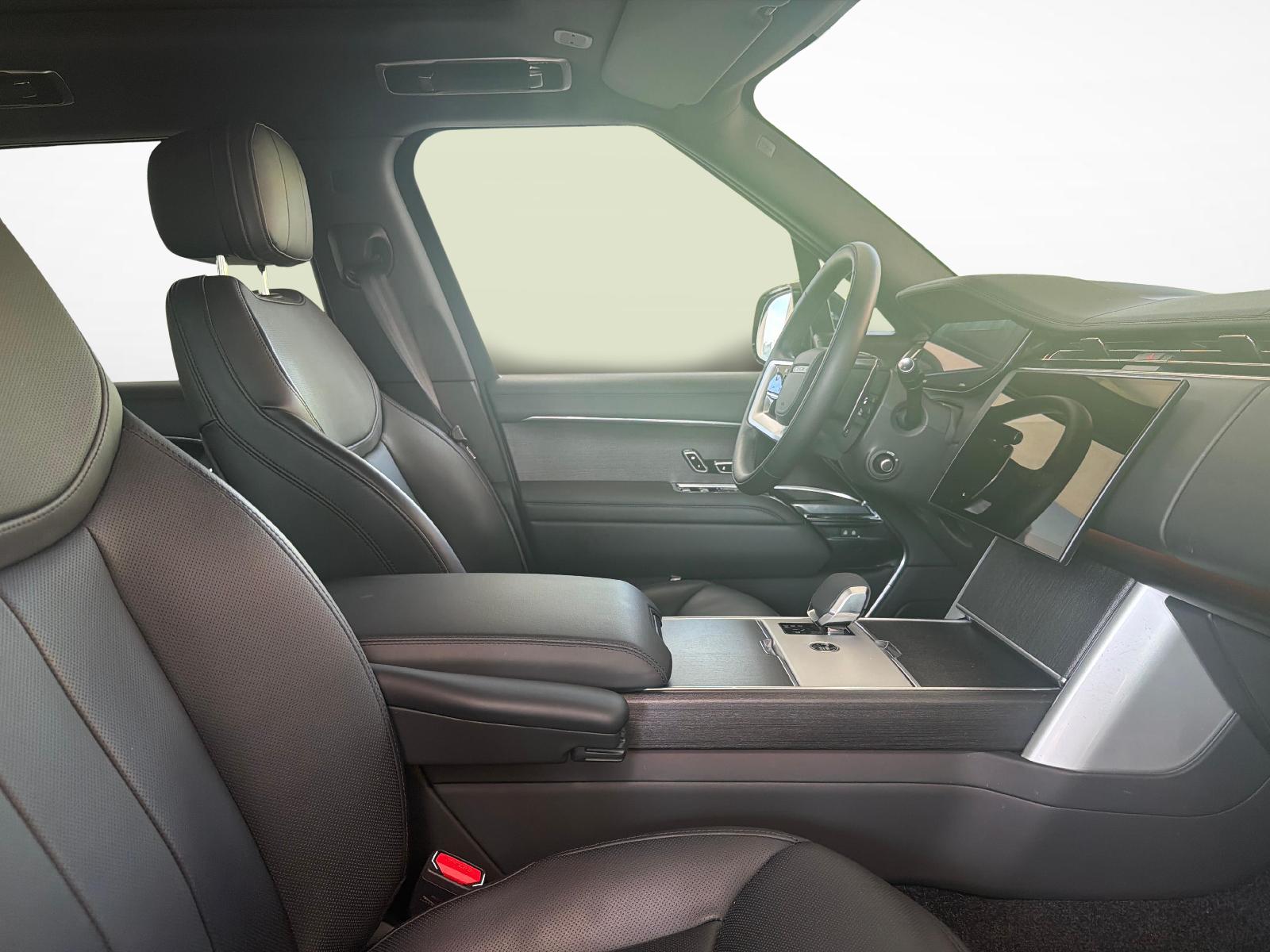 LAND ROVER Range Rover 3.0 D I6 300 HSE-image-9