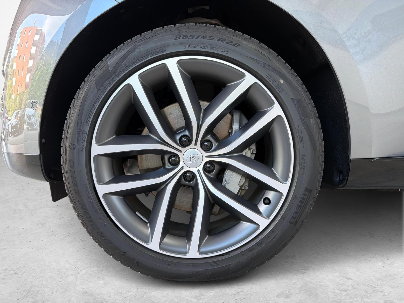 LAND ROVER Range Rover 3.0 D I6 300 HSE-image-13
