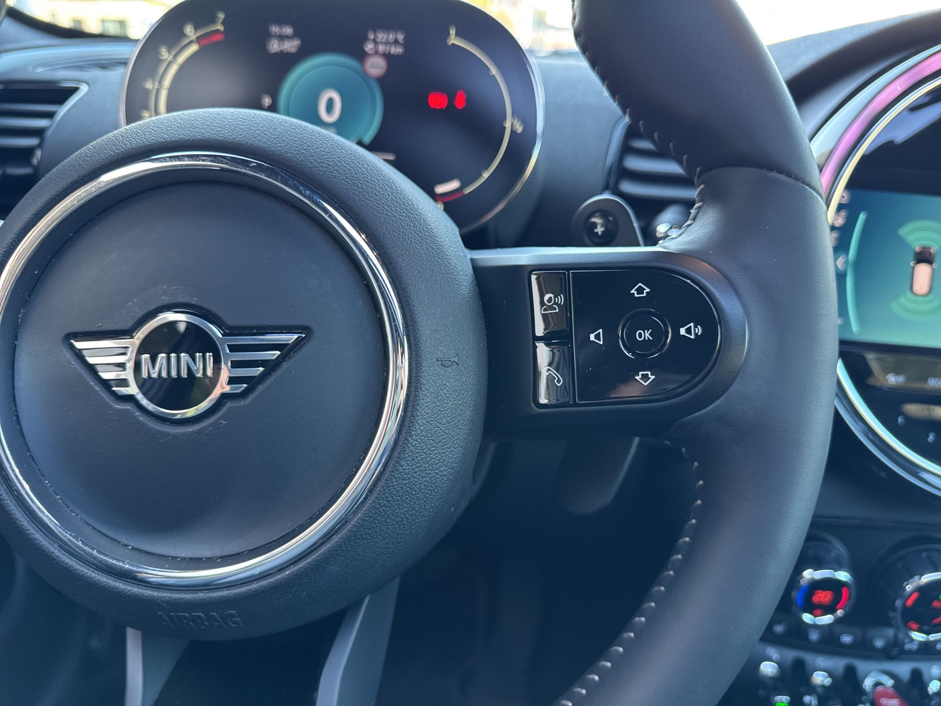 MINI Clubman Cooper S ALL4 Steptronic-image-15