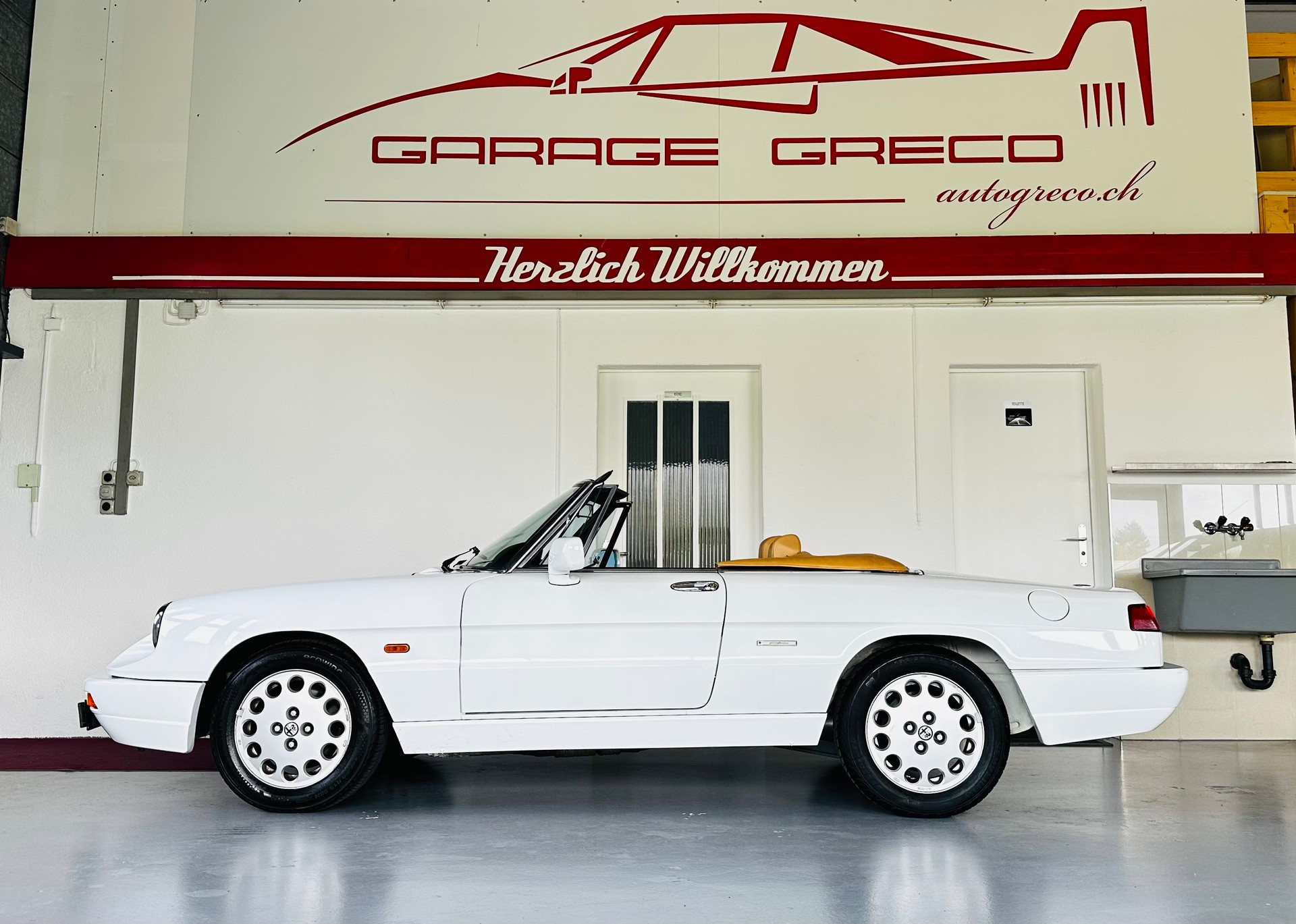 ALFA ROMEO Spider 2.0 "BIANCO FREDDO"-image-0