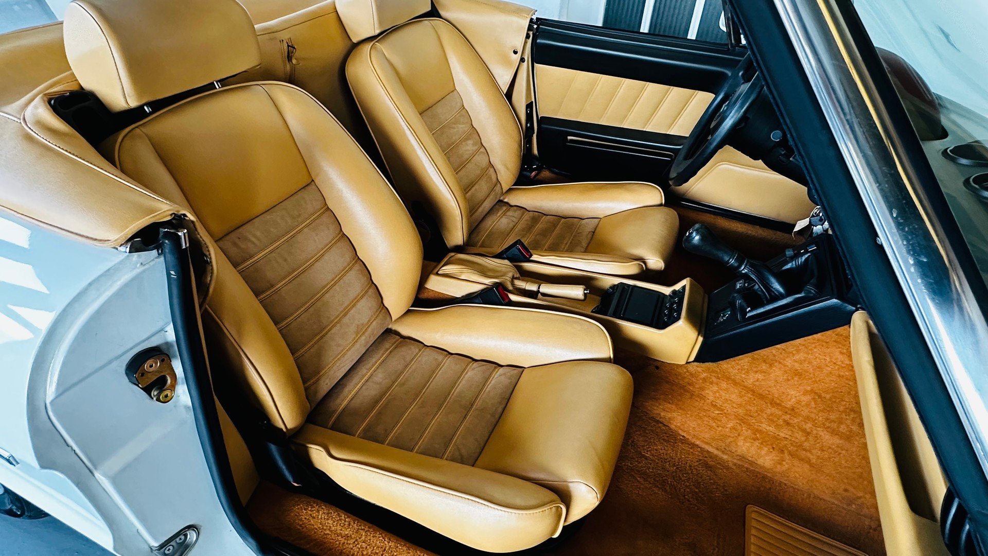 ALFA ROMEO Spider 2.0 "BIANCO FREDDO"-image-12