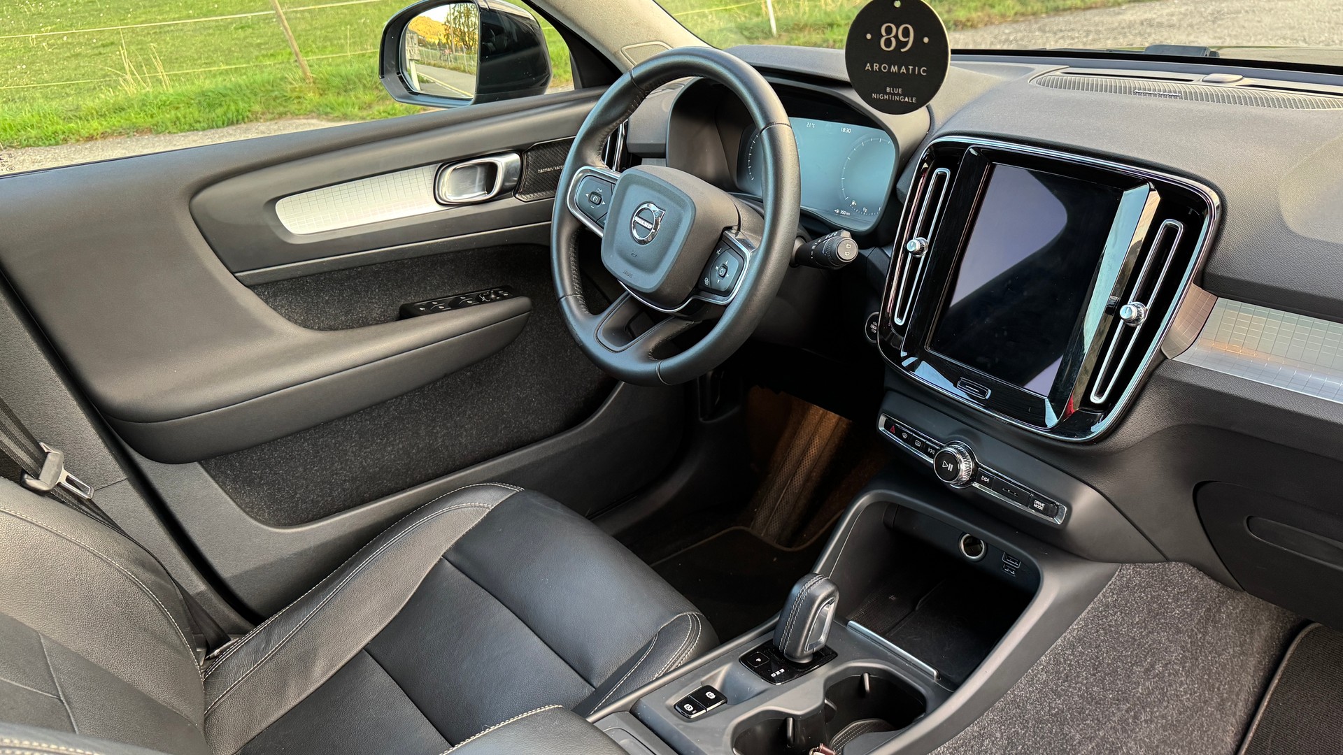 VOLVO 2.0 B4 MH Momentum AWD-image-7