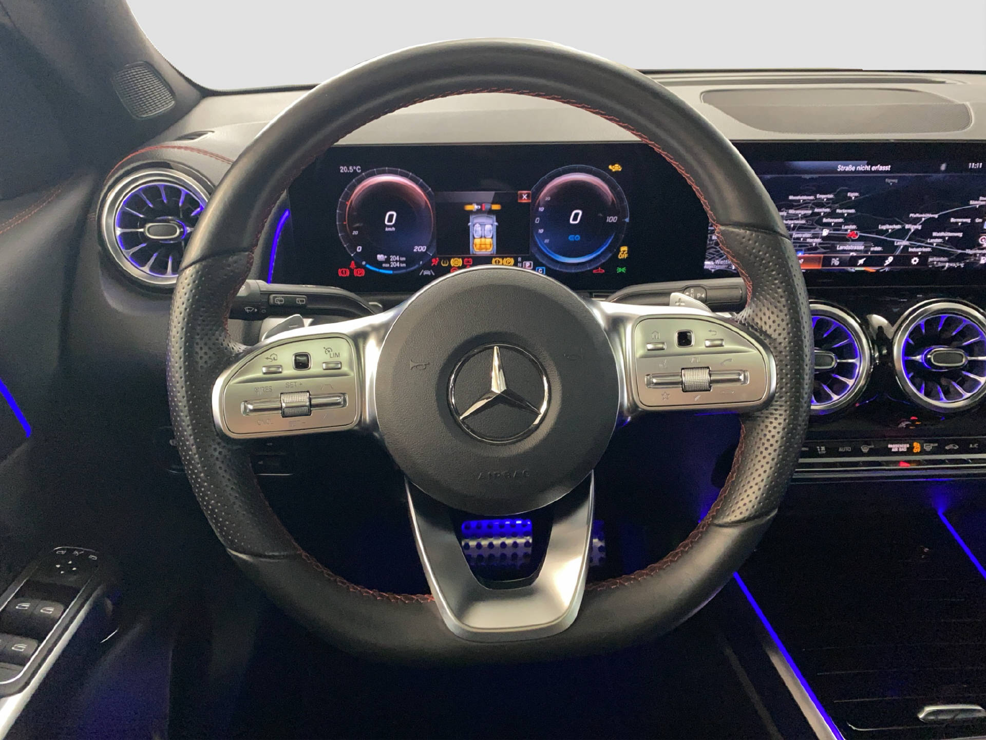 MERCEDES-BENZ EQB 350 AMG Line 4MATIC-image-8