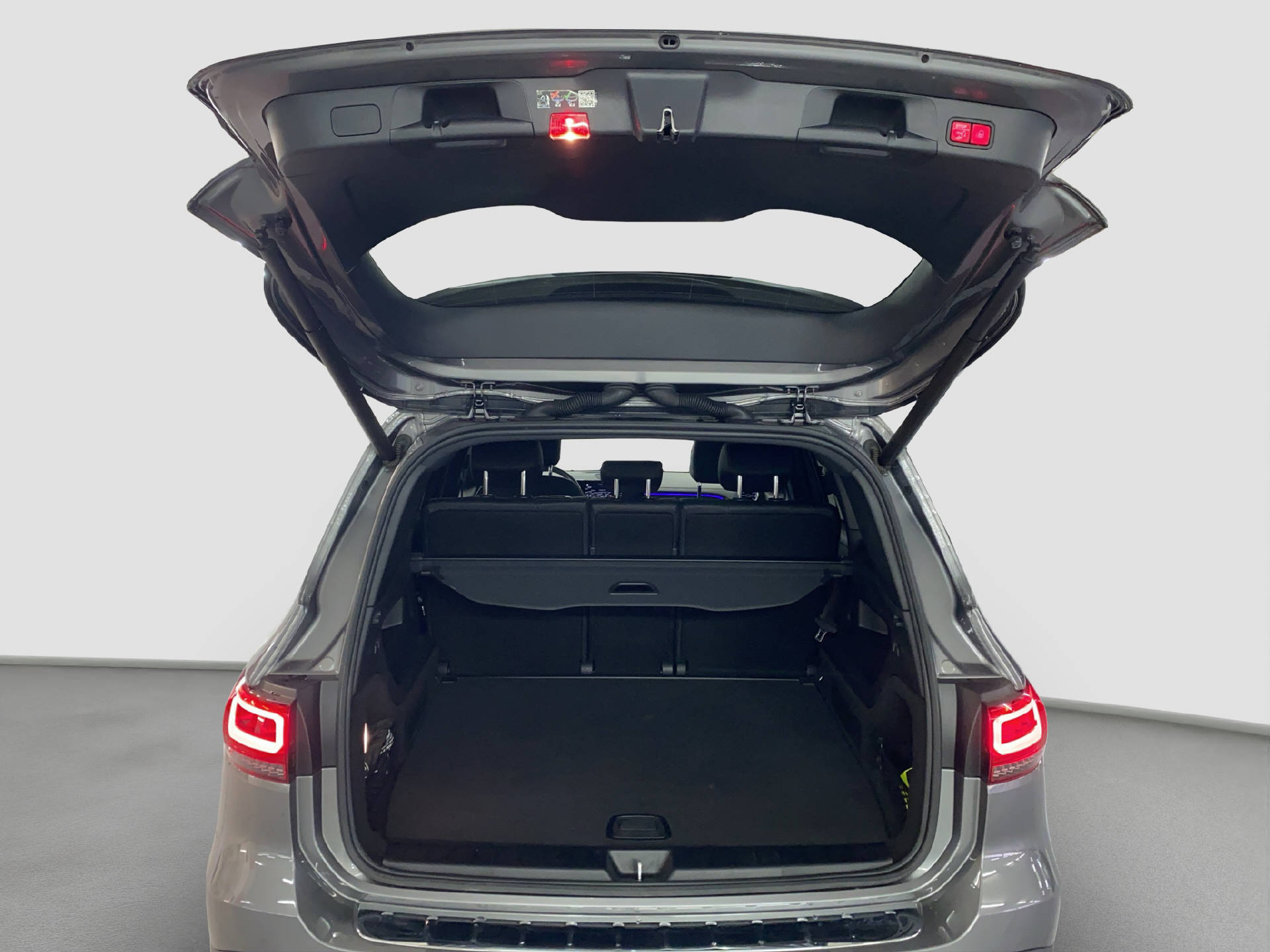 MERCEDES-BENZ EQB 350 AMG Line 4MATIC-image-13