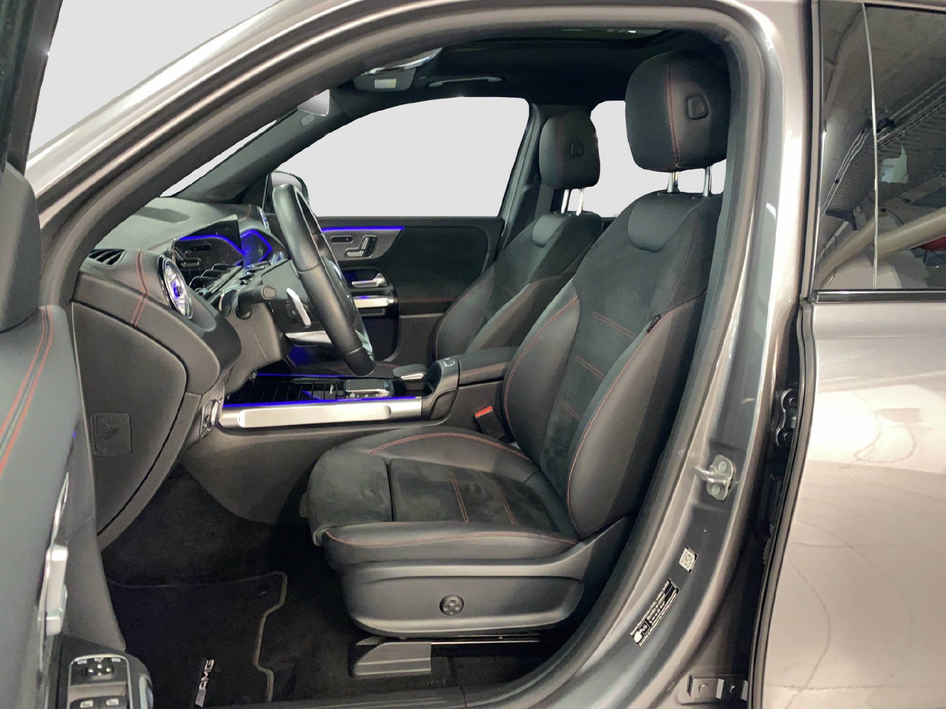 MERCEDES-BENZ EQB 350 AMG Line 4MATIC-image-6
