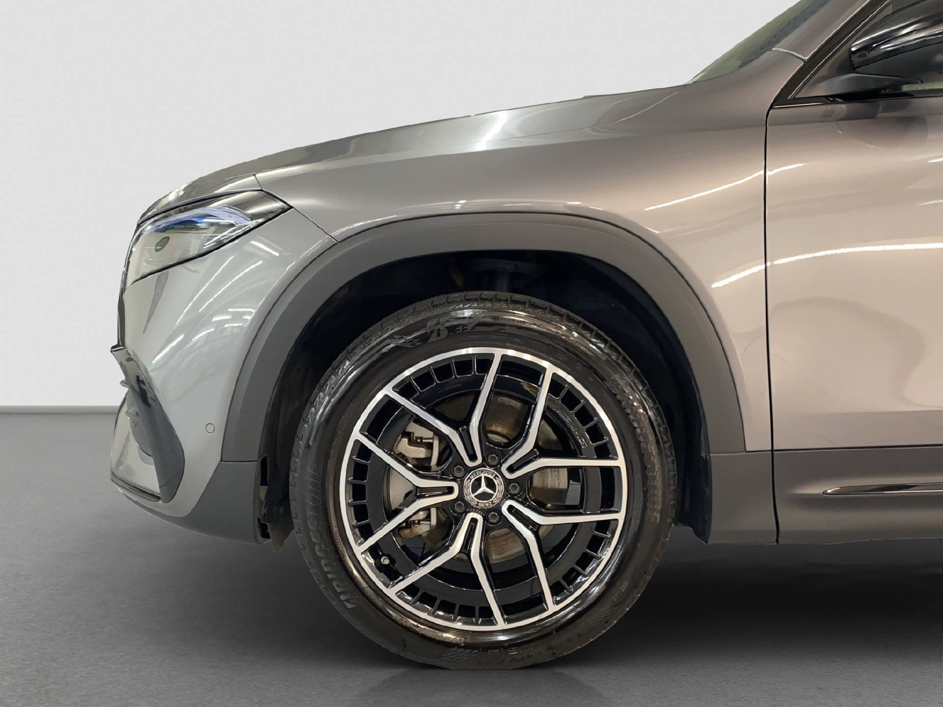 MERCEDES-BENZ EQB 350 AMG Line 4MATIC-image-5
