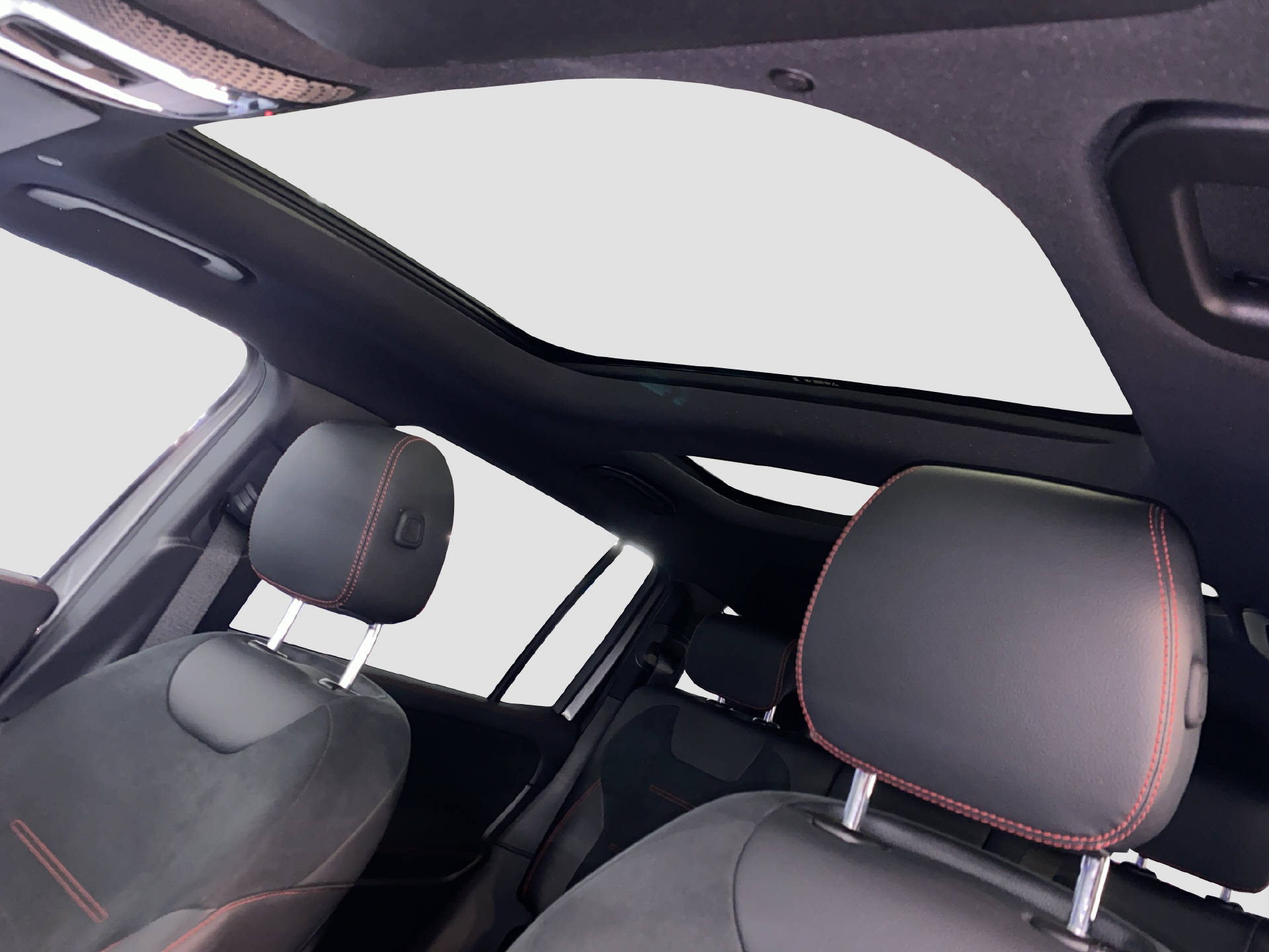 MERCEDES-BENZ EQB 350 AMG Line 4MATIC-image-10
