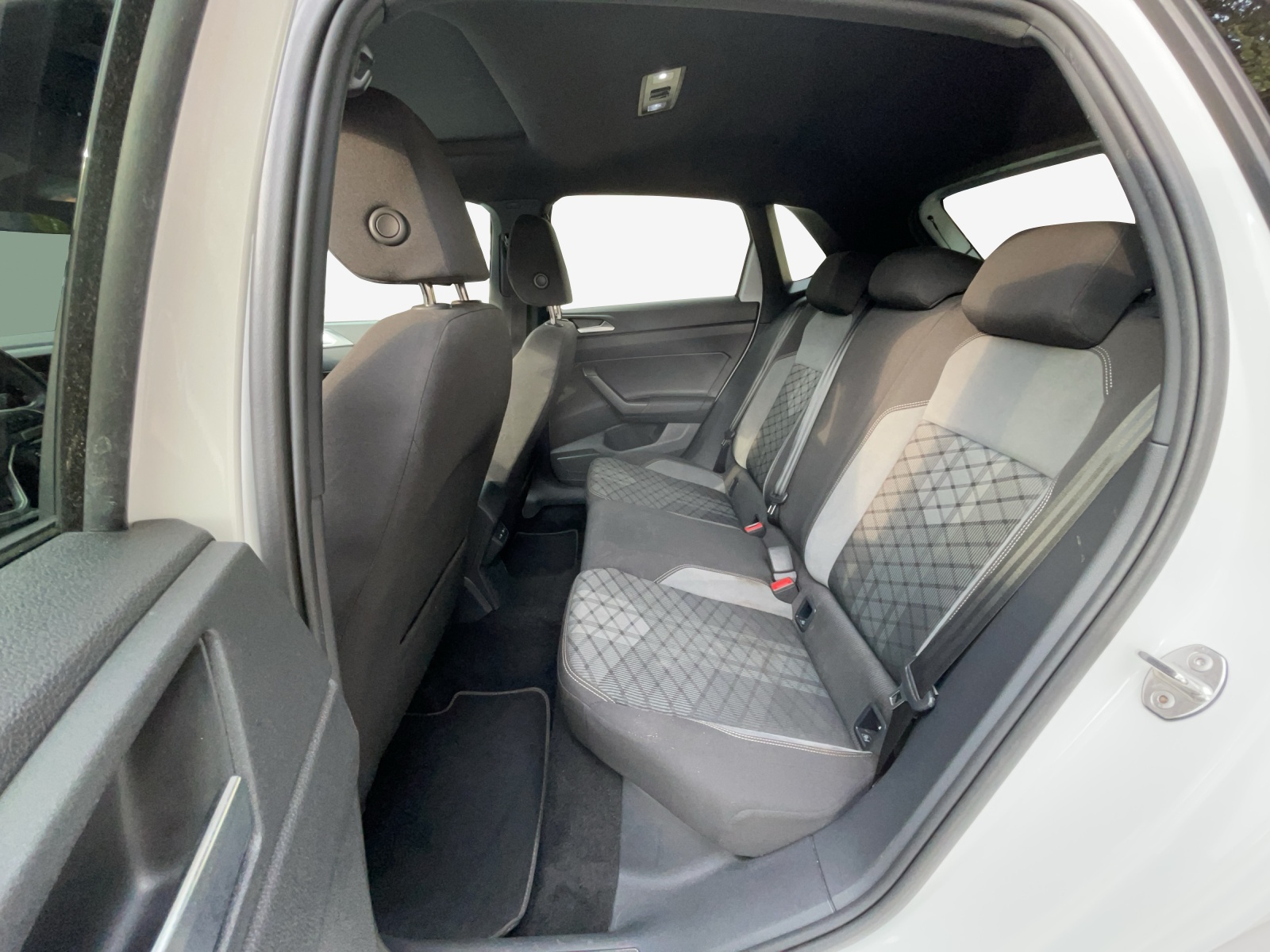 VW Polo 1.0 TSI R-Line DSG-image-11