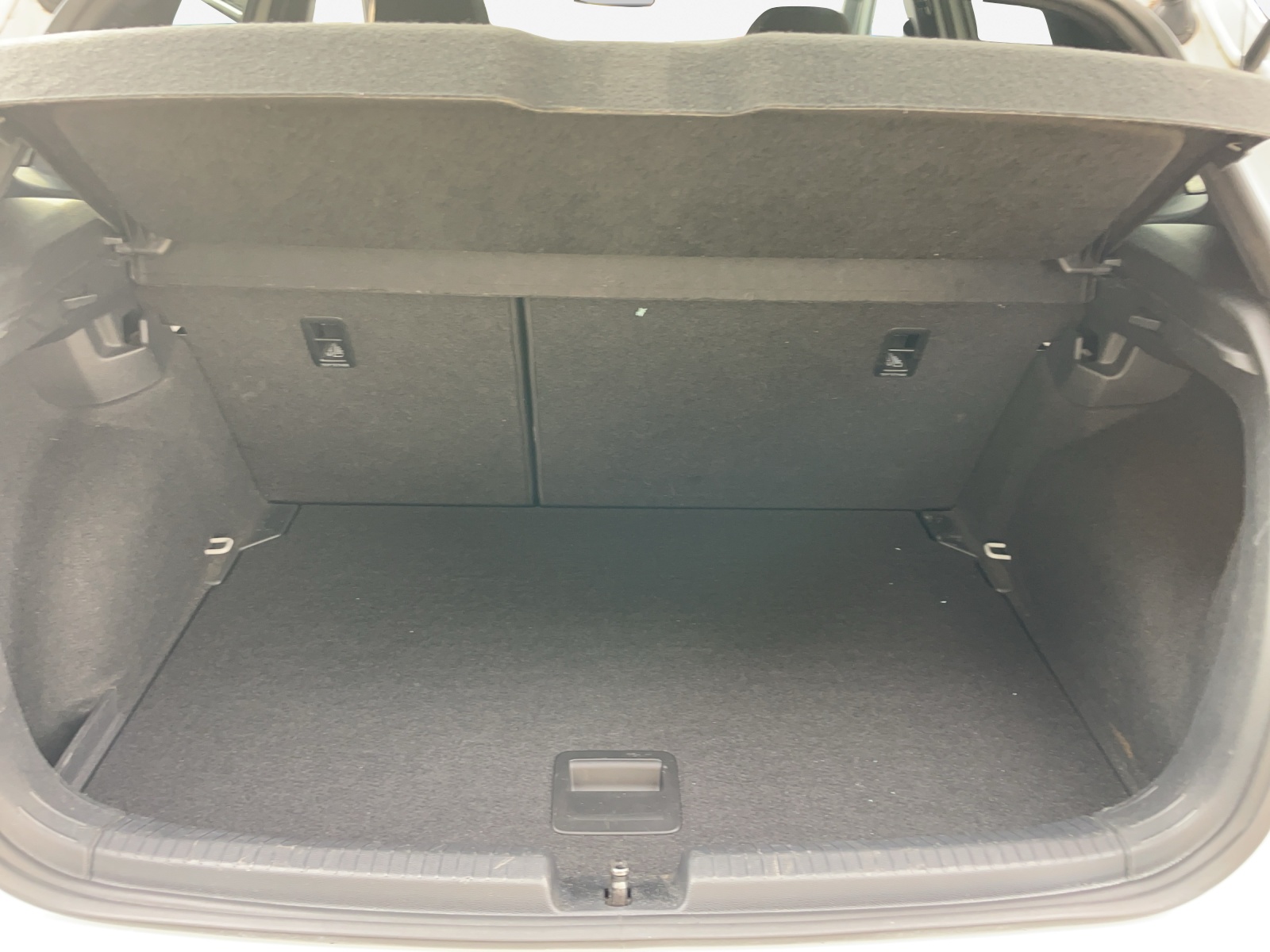 VW Polo 1.0 TSI R-Line DSG-image-12