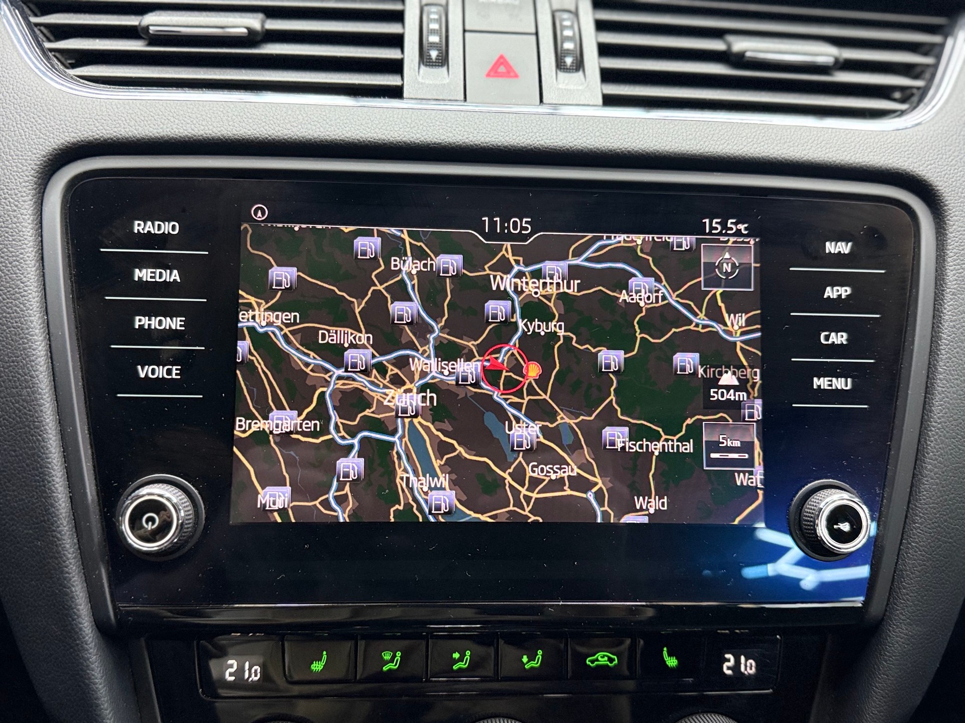 SKODA Octavia Combi 1.4 TSI Style DSG-image-19